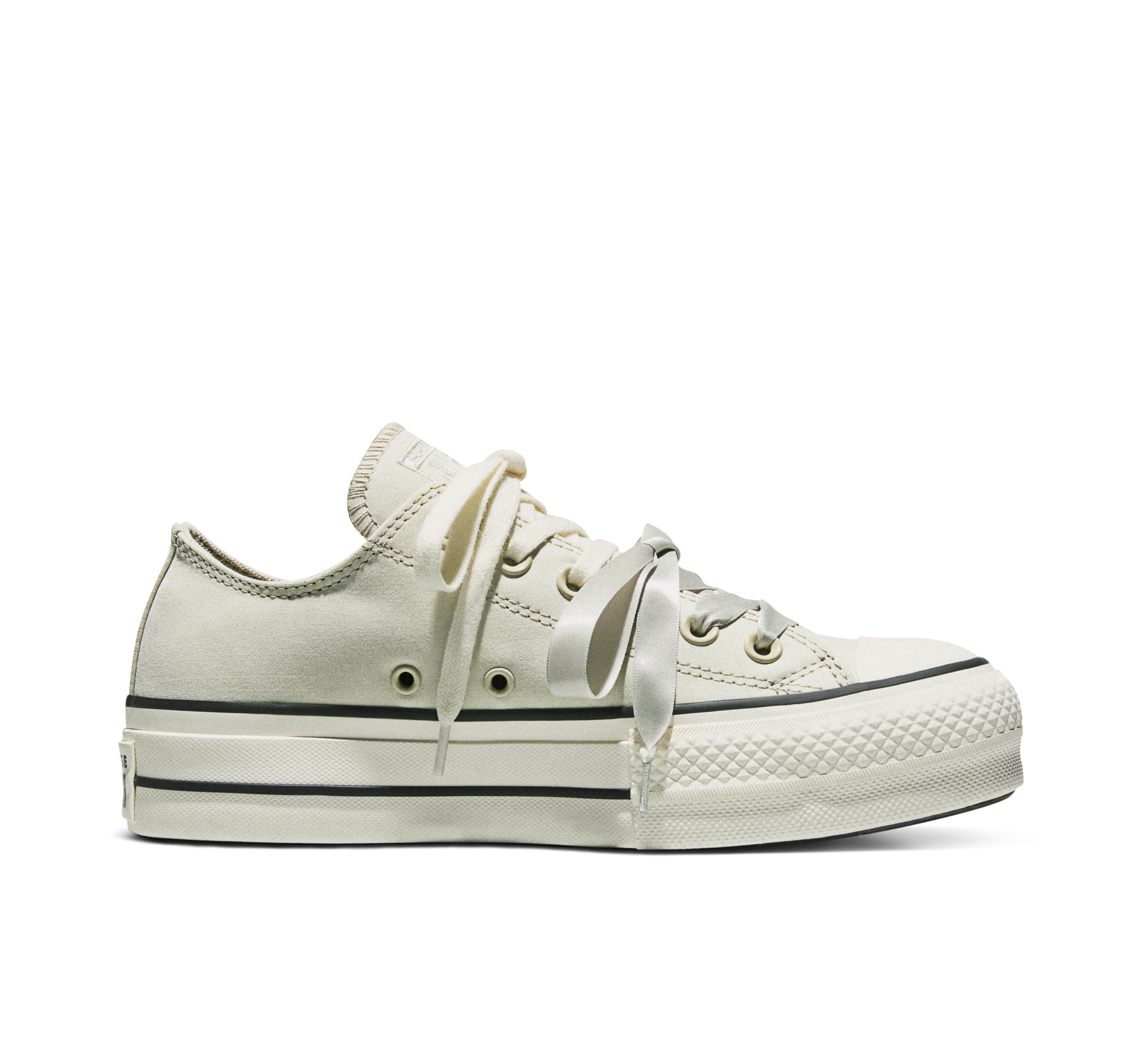 Converse Sneakers »CHUCK TAYLOR ALL STAR LIFT PLATFORM PEACHED CANVAS«  pour tous les jours, semelle profilée, avec lacets