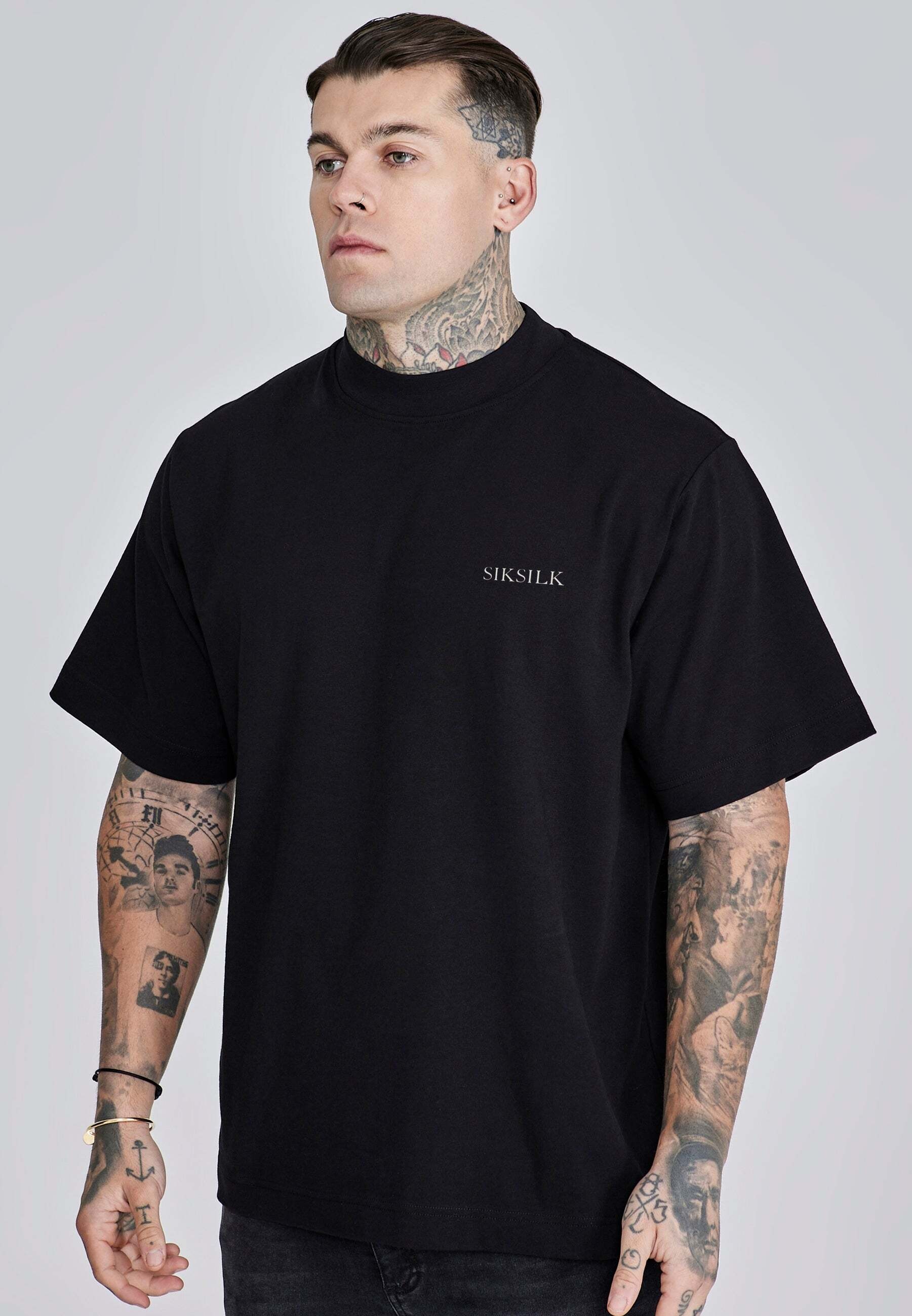 Image of Siksilk T-Shirt "Siksilk T-Shirt Graphic T-Shirt"
