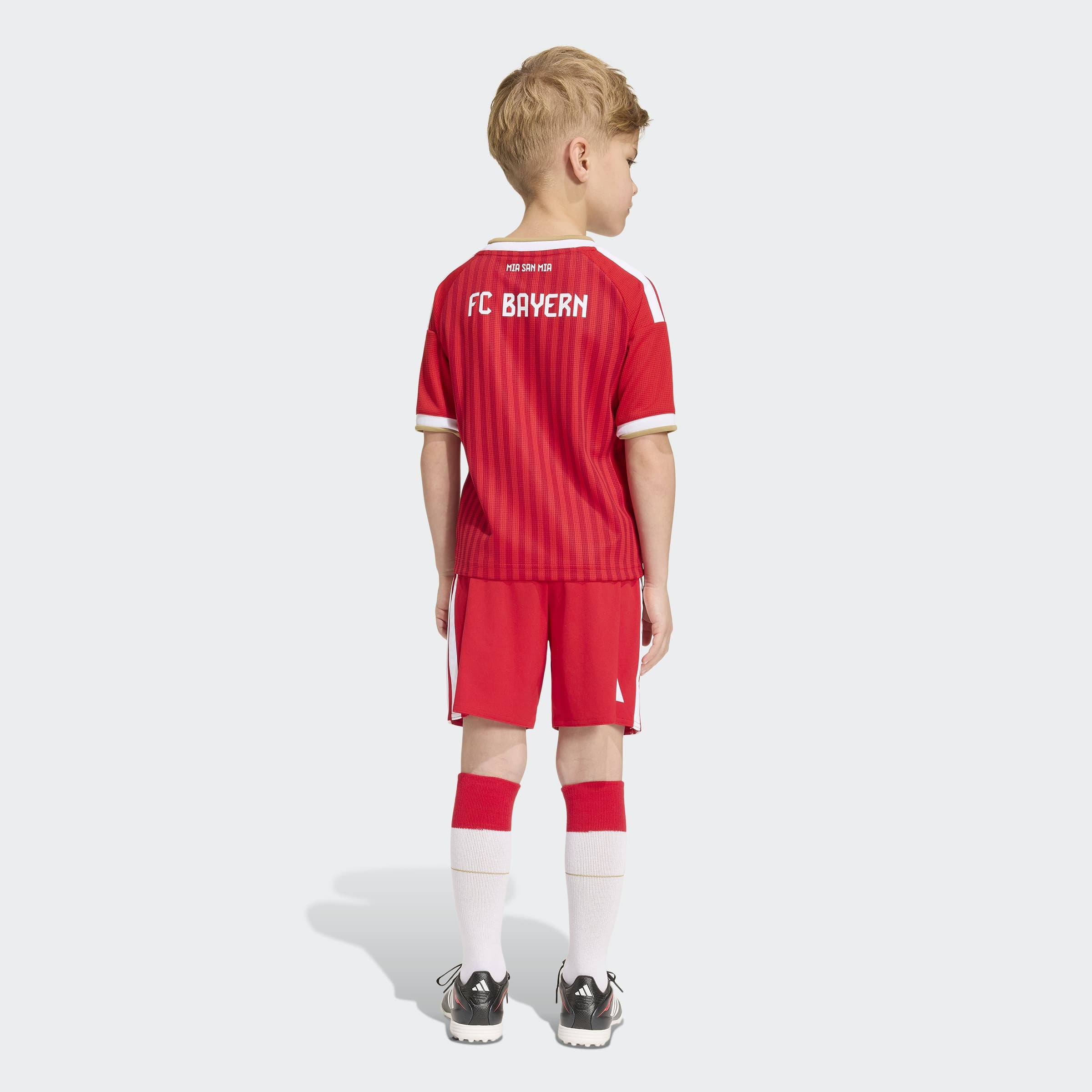 adidas Performance Trainingsanzug »FCB H MINI« 2 für junge Fussballfans, mit regulärem Schnitt, zweiteiliges Set