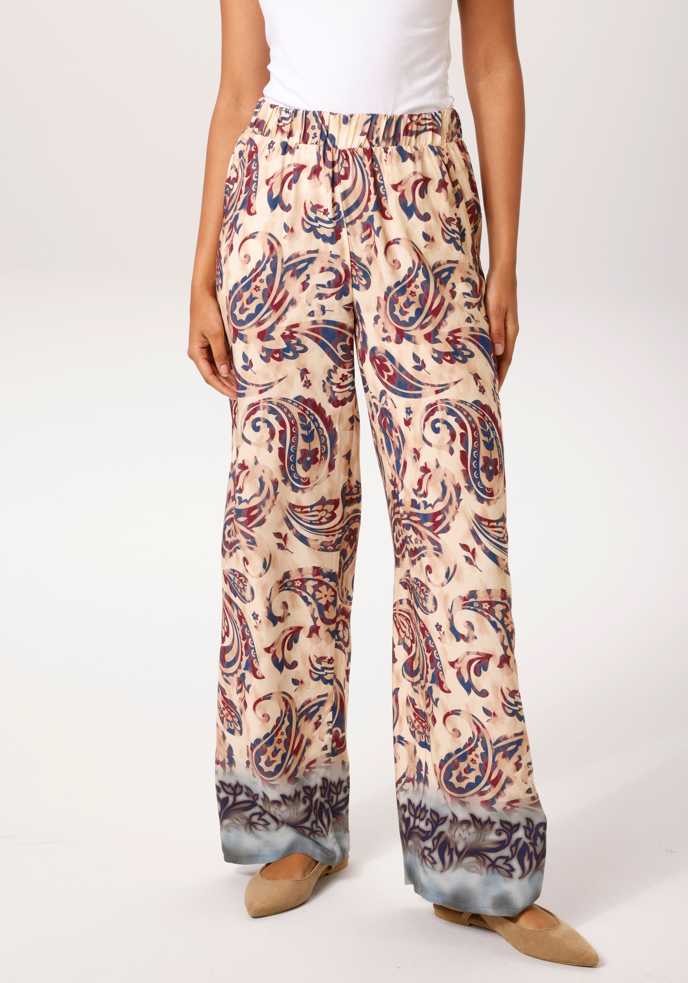 Image of Aniston CASUAL Schlupfhose mit trendigem Paisley-Druck und Bordüre am Saum