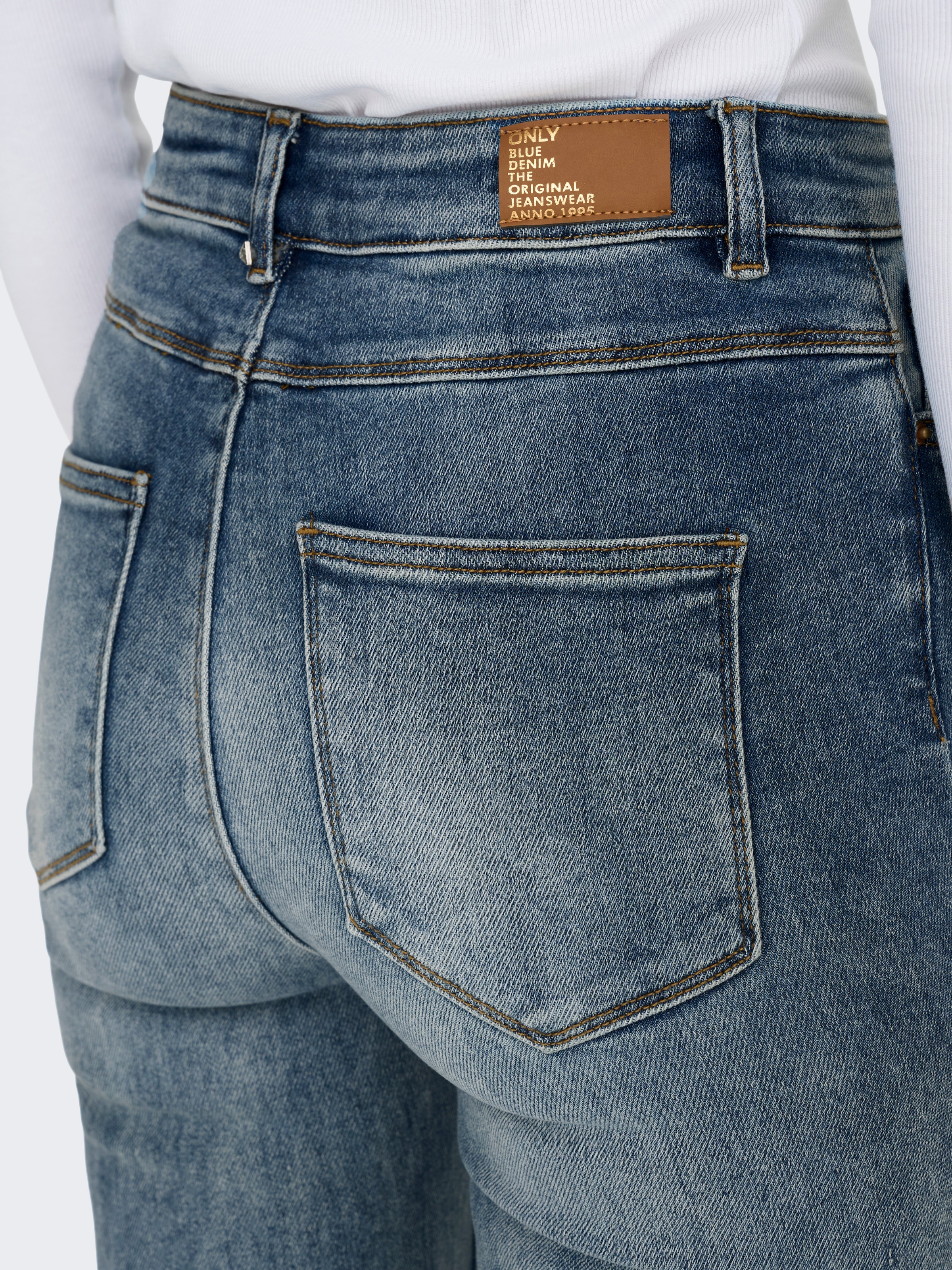 ONLY Bootcut-Jeans »ONLMILA HW FLARED DNM BJ13994 NOOS«