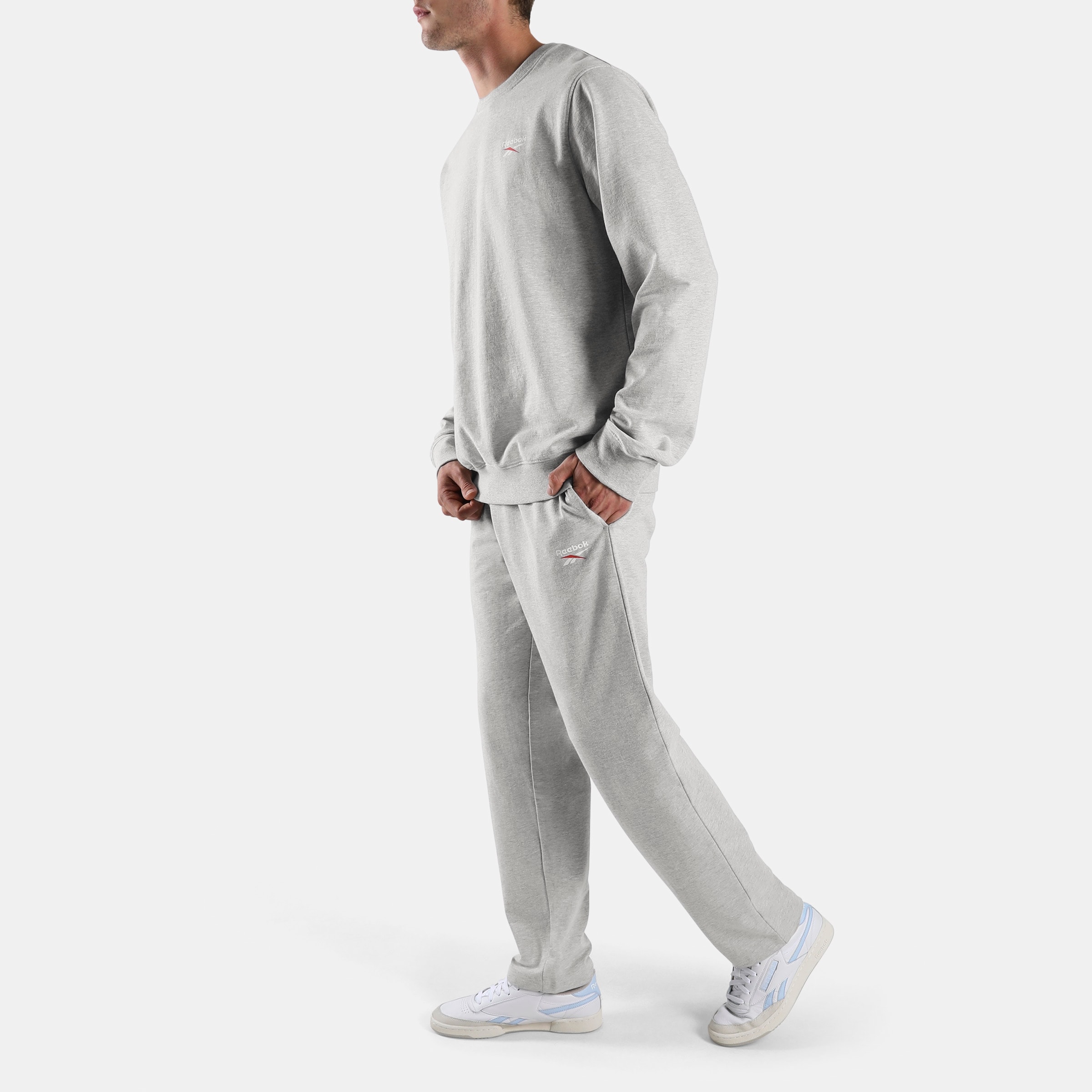 Reebok Pantalon de jogging »ID SMALL LOGO FRENCH TERRY JOGGER PANTS«  adapté aux adultes, en coton, disponible en tailles S à XXL