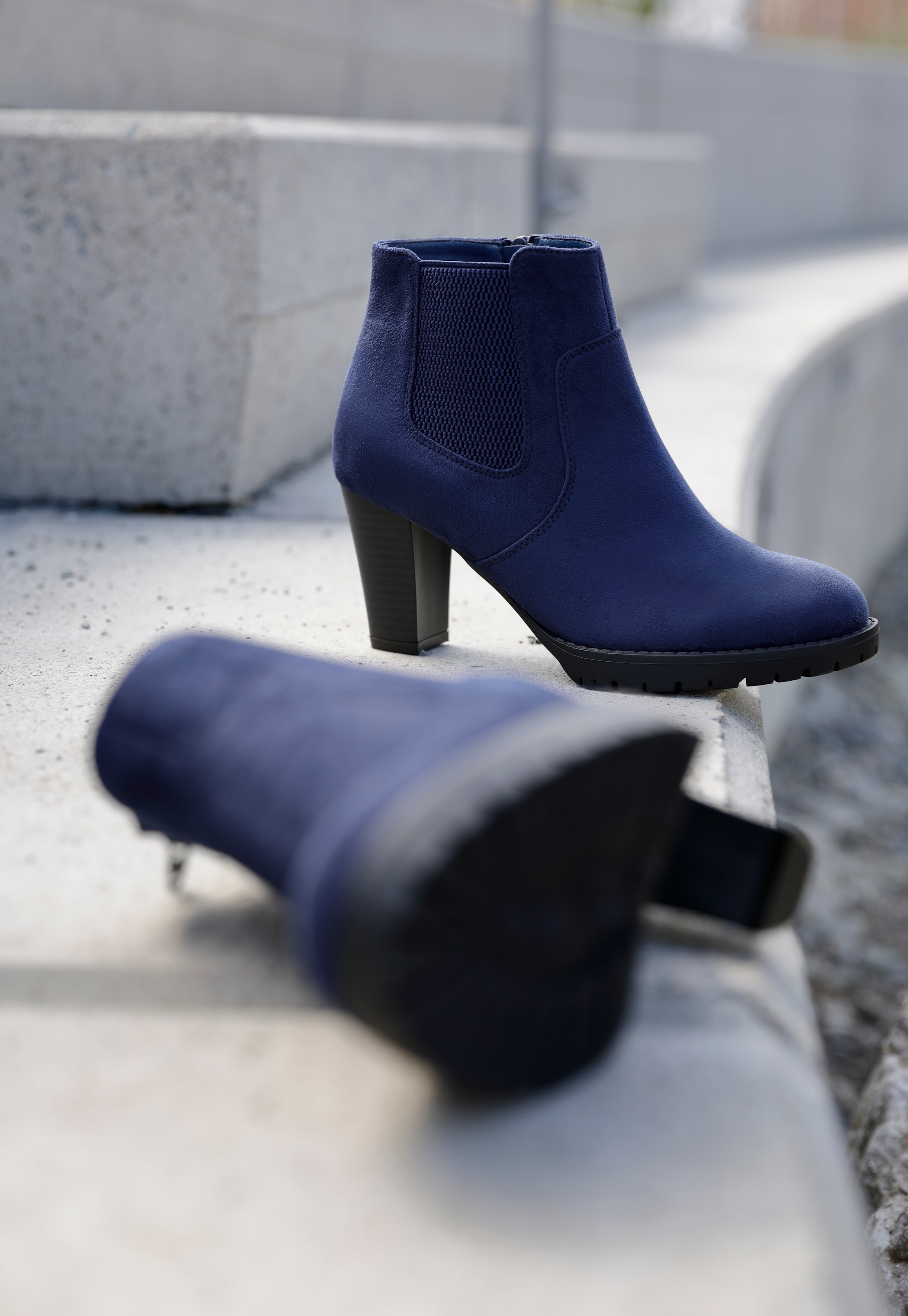 Aniston SHOES Stiefelette, Ankleboots mit seitlichem Stretcheinsatz - NEUE KOLLEKTION