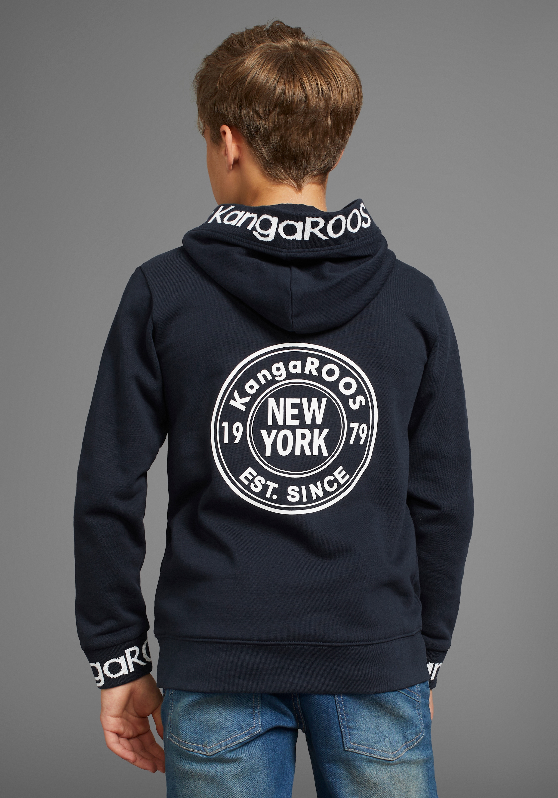 Image of KangaROOS Kapuzensweatshirt "Rückendruck", und Logo-Schriftzüge an Bündchen