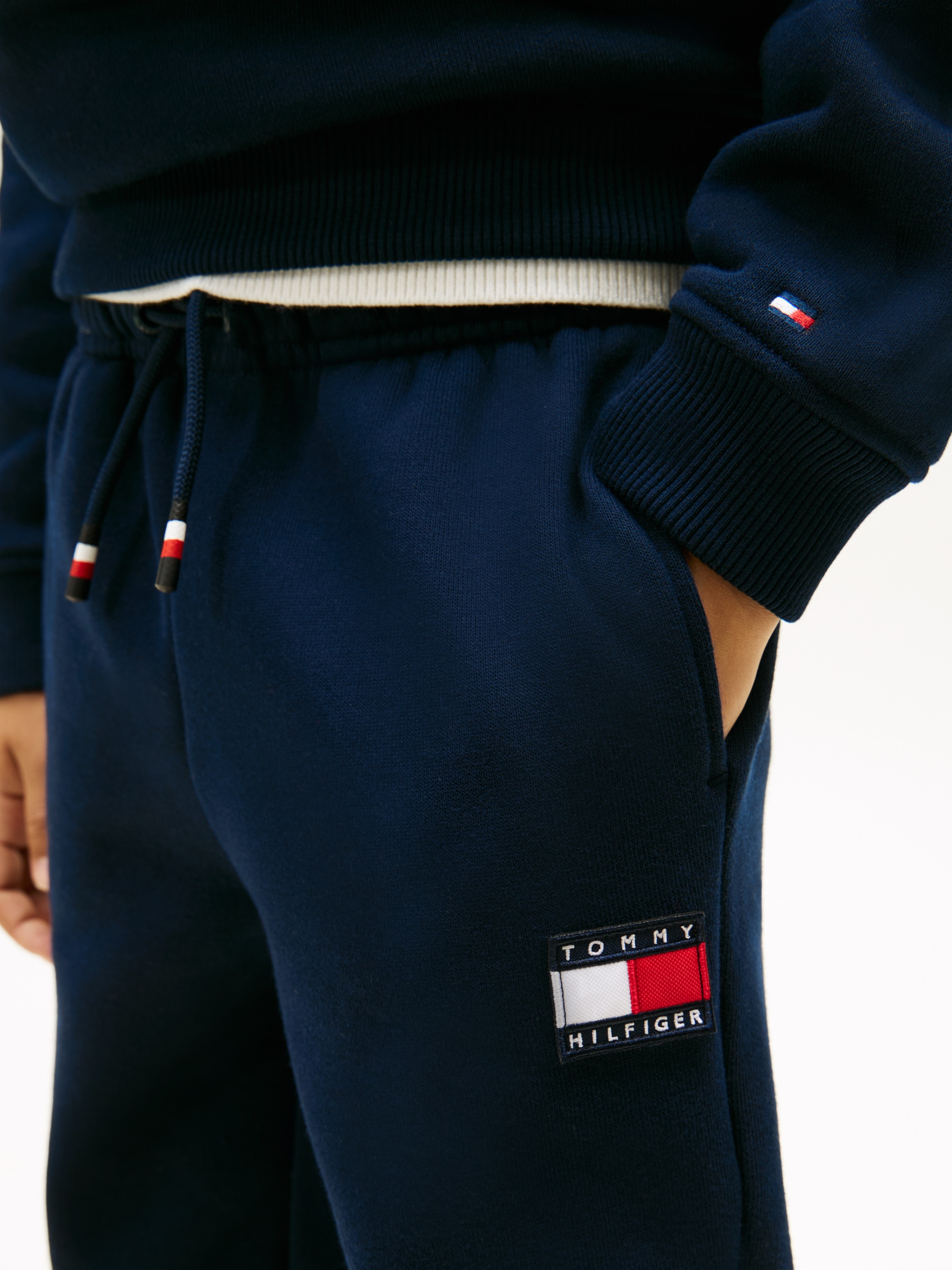 Tommy Hilfiger T-shirt à manches longues & pantalon Set, 2 pièces Kinder bis 16 Jahre, mit Rundhalsausschnitt