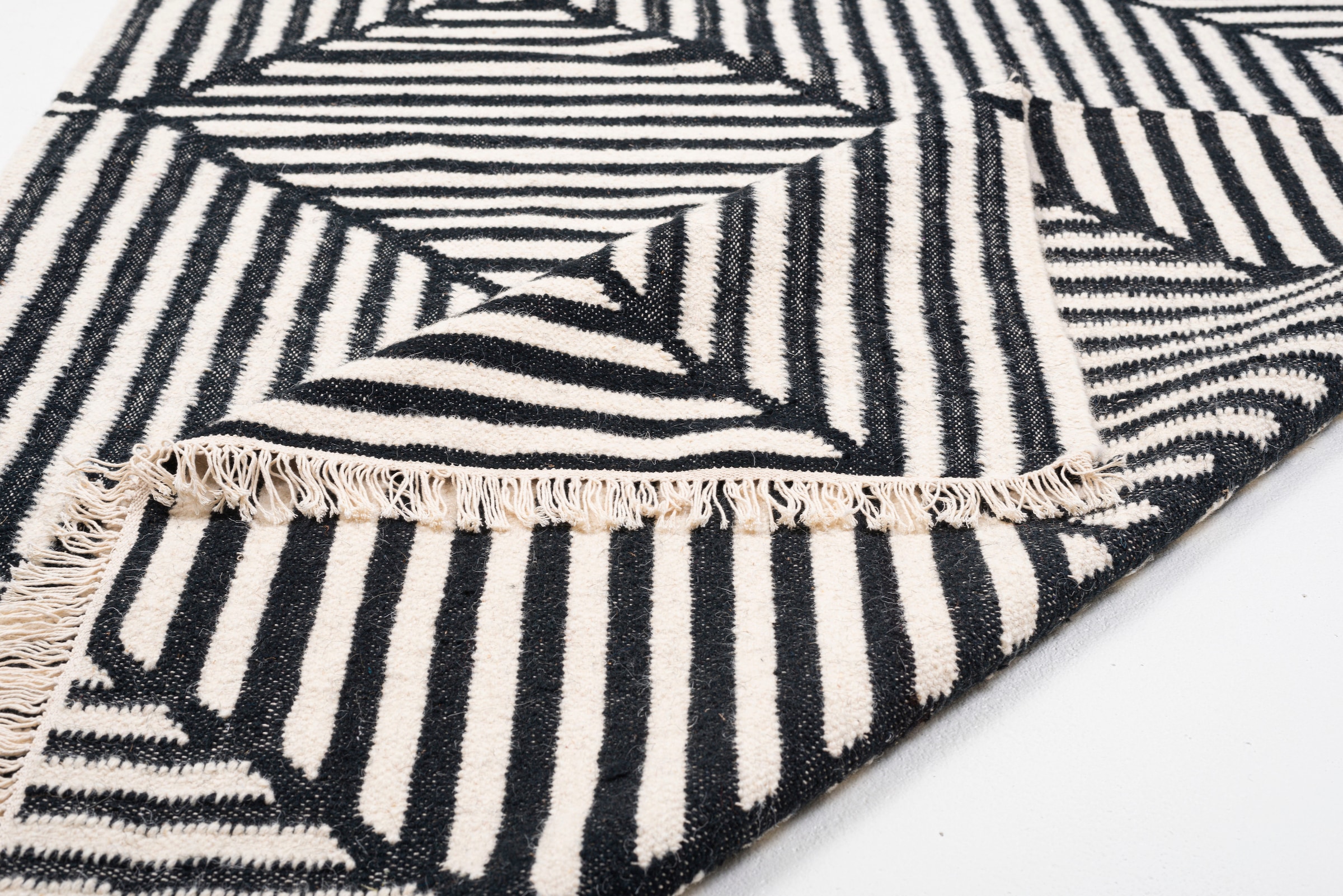 TOM TAILOR HOME Teppich »Criss Cross«, rechteckig, 5 mm Höhe, handgewebt, mit Fransen, Boho-Style