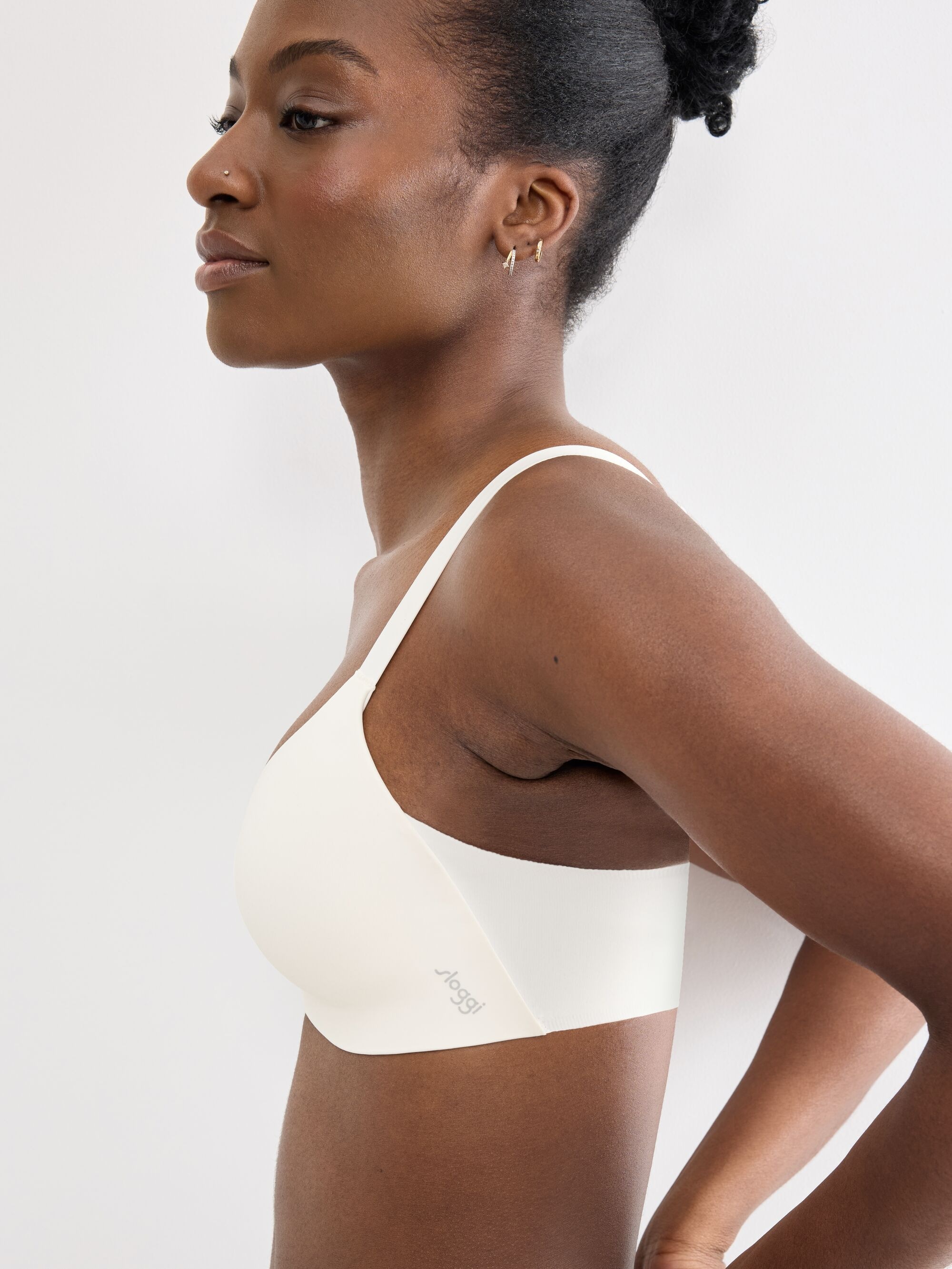 sloggi Soutien-gorge sans armatures »ZERO Feel 2.0 THE UP TShirt Bra« sans couture et invisible