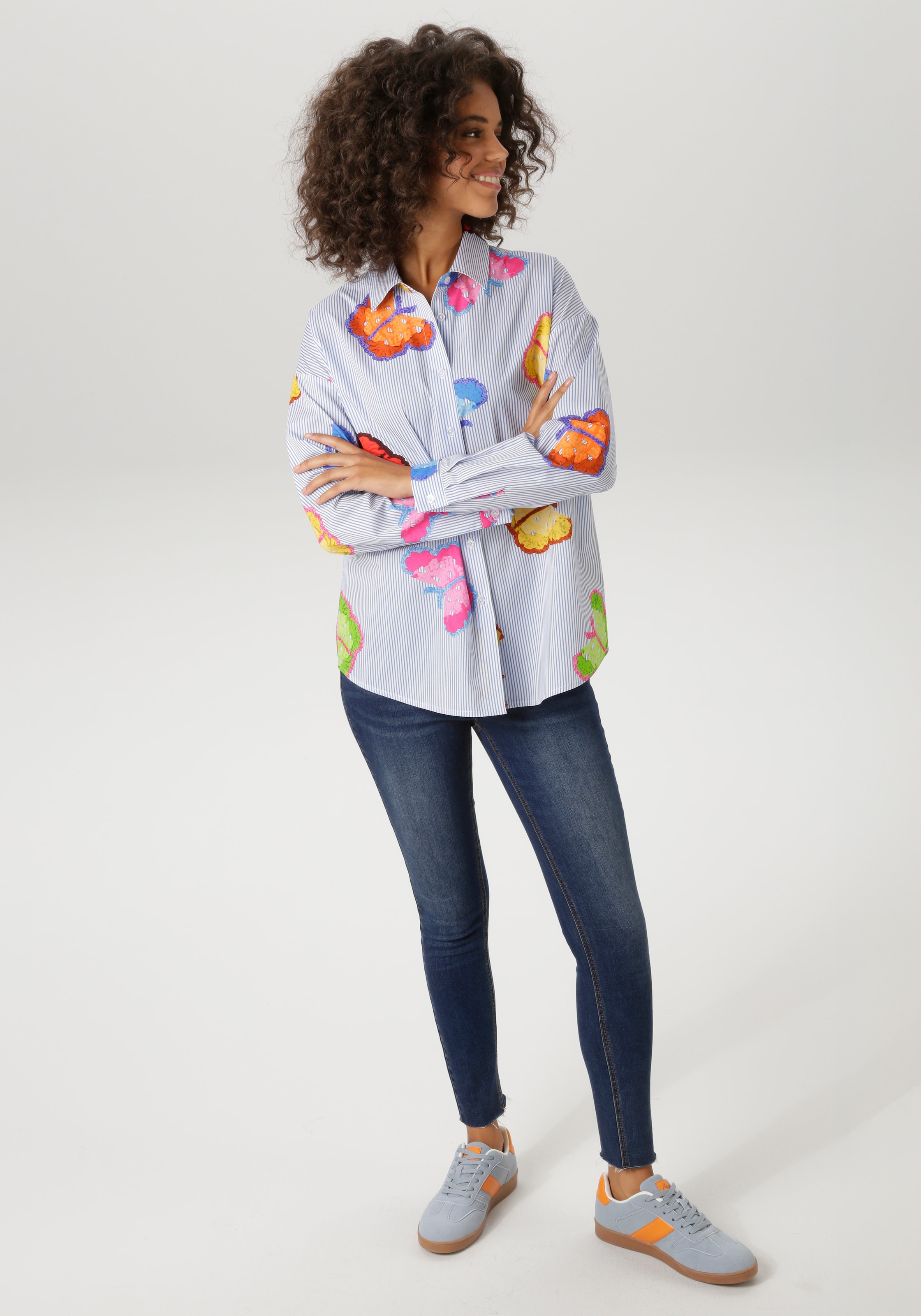 Aniston CASUAL Blouse chemise , gestreift und mit bunten Schmetterlingen bedruckt - NEUE KOLLEKTION