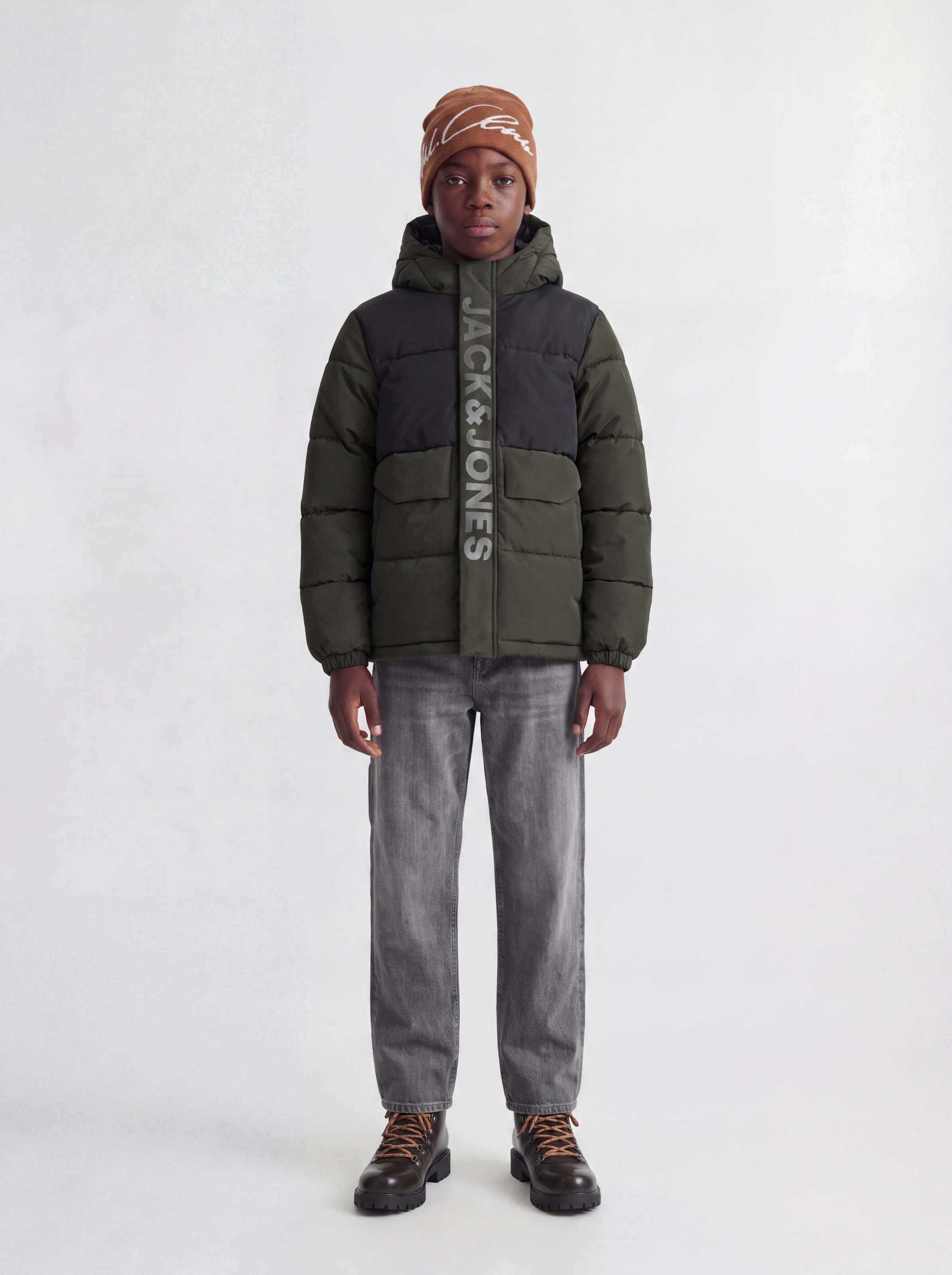 Jack & Jones Junior Veste matelassée »JCOSPEED PUFFER SN JNR« avec capuche Polyester, coupe régulière