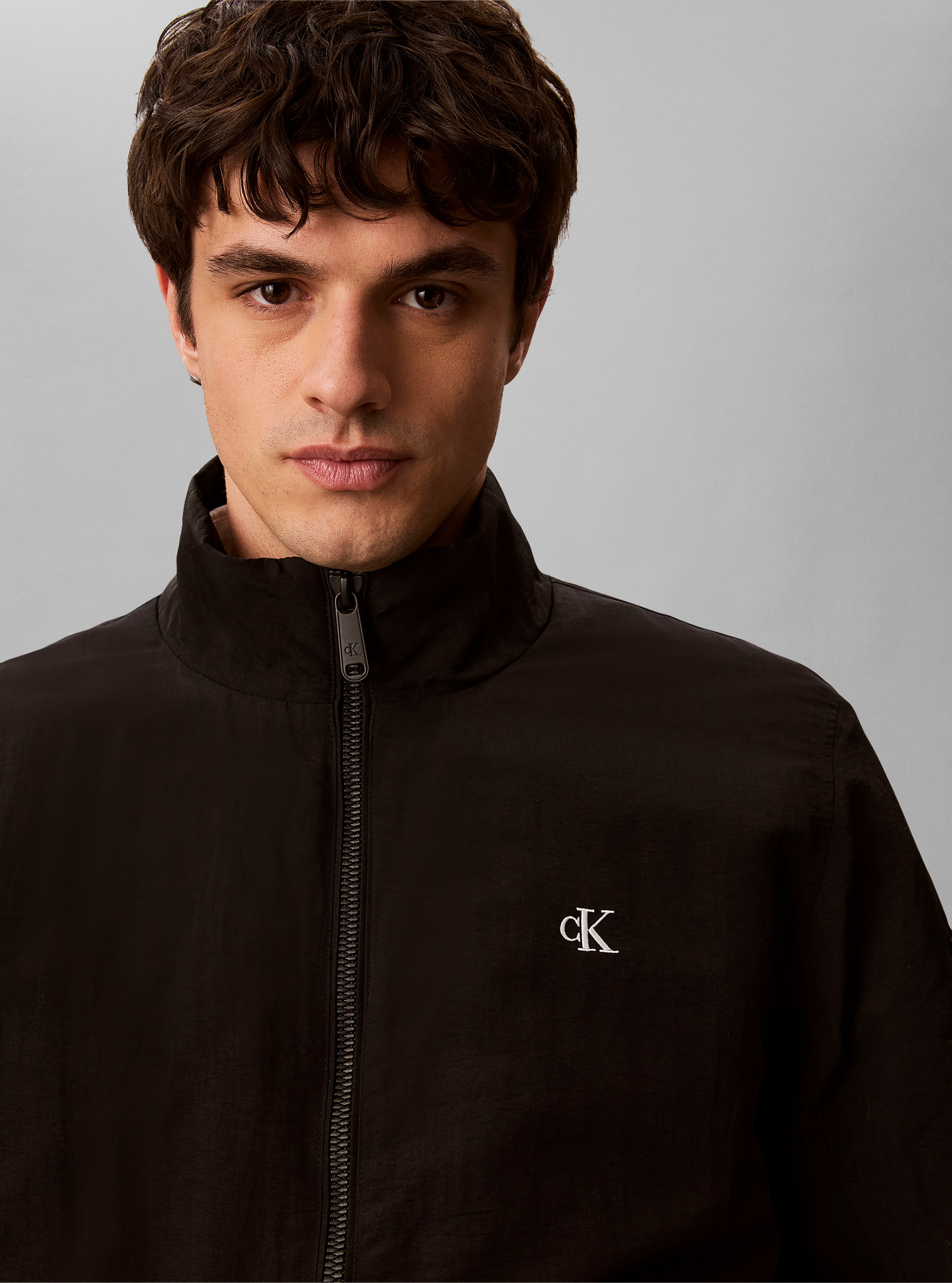 Calvin Klein Jeans Blouson Col montant, zip 2 voies, coupe régulière, rembourré
