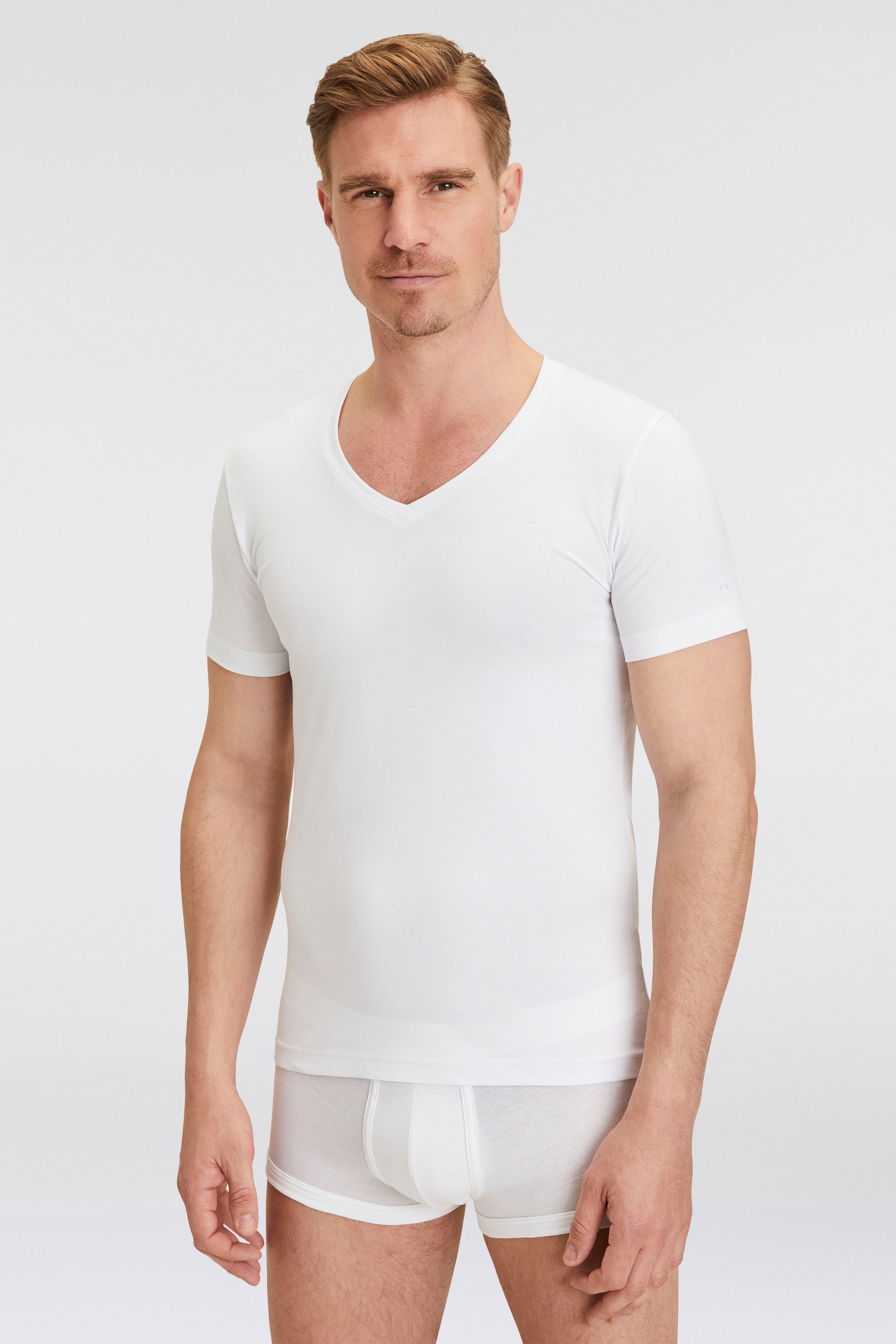 Image of OLYMP T-Shirt "Casual" V-Ausschnitt, Ideal zum Unterziehen