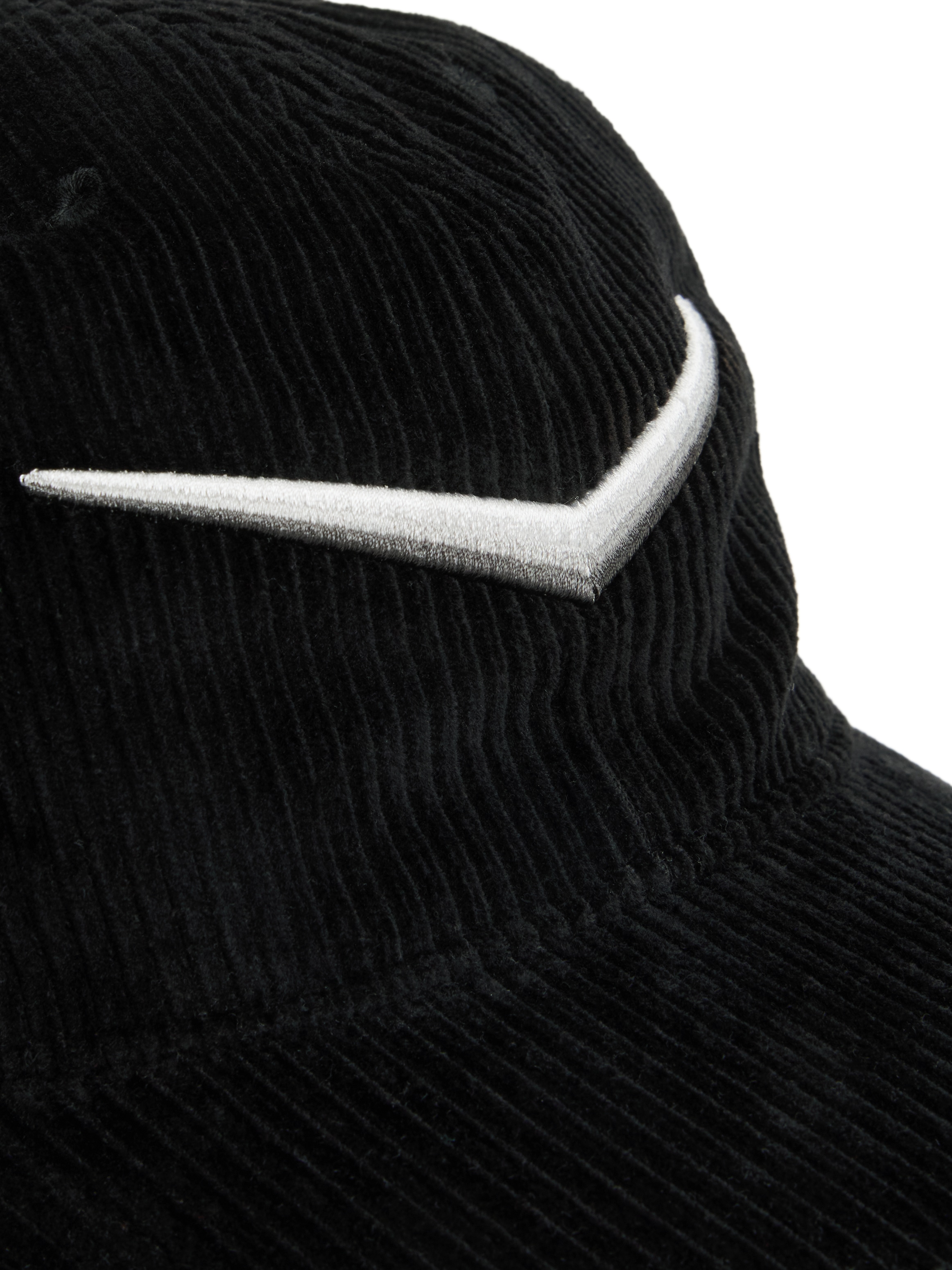 Tommy Hilfiger Baseball Cap »TH x Cadillac Formula 1® Team CHEVRON« aus Baumwoll-Cord, unisex