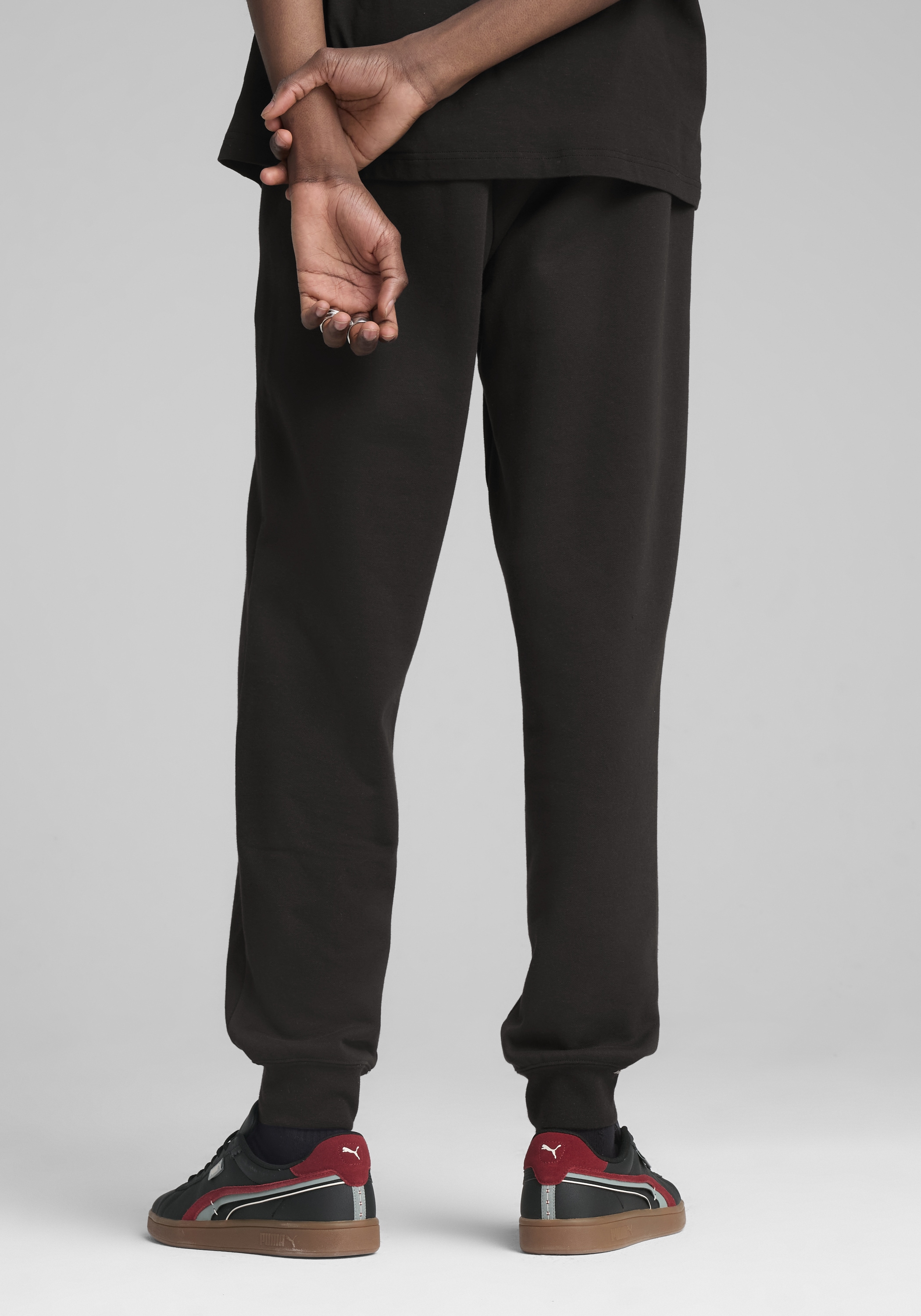 PUMA Pantalon de survêtement »ESS 2 COLOR NO 1 LOGO SWEATPANTS FL CL«  Pantalon de jogging, taille élastique avec cordon intérieur