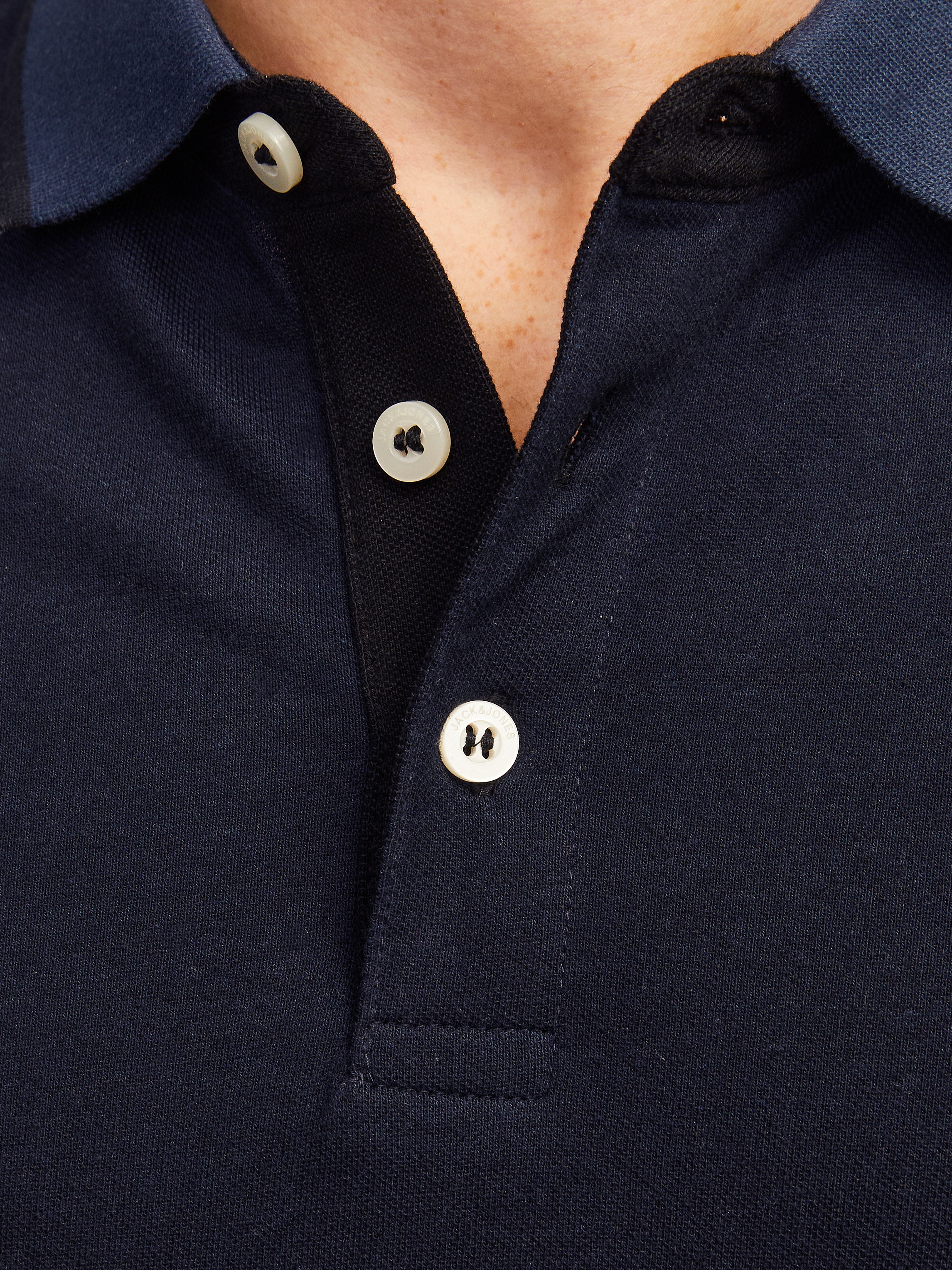 Jack & Jones Polo »JJEPAULOS  Poloshirt mit klassischem Kragen und figurbetonter Form« broderie logo, tendance, étroit, coton, col polo