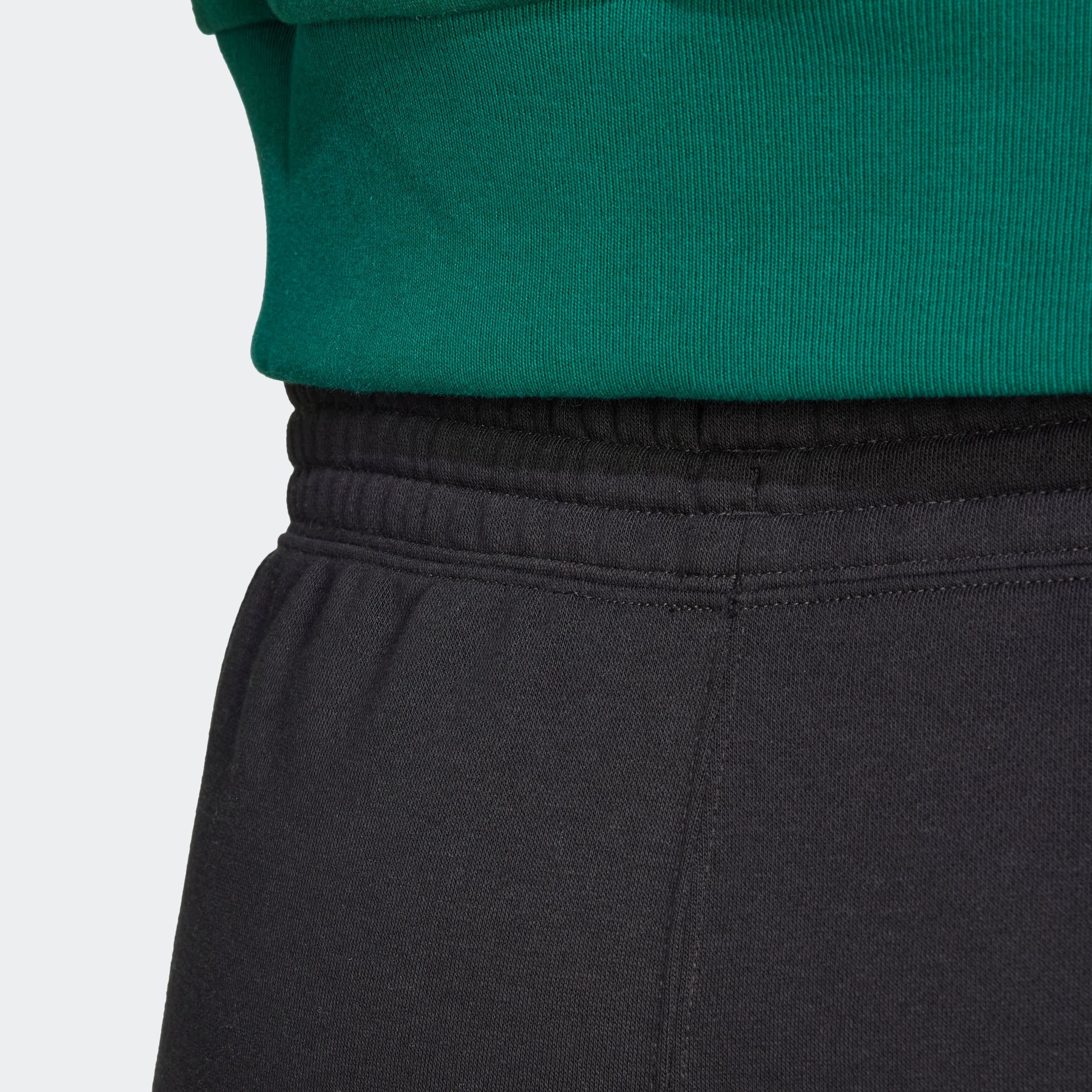 adidas Sportswear Shorts »M A SZN FL SHO«, (1 tlg.)