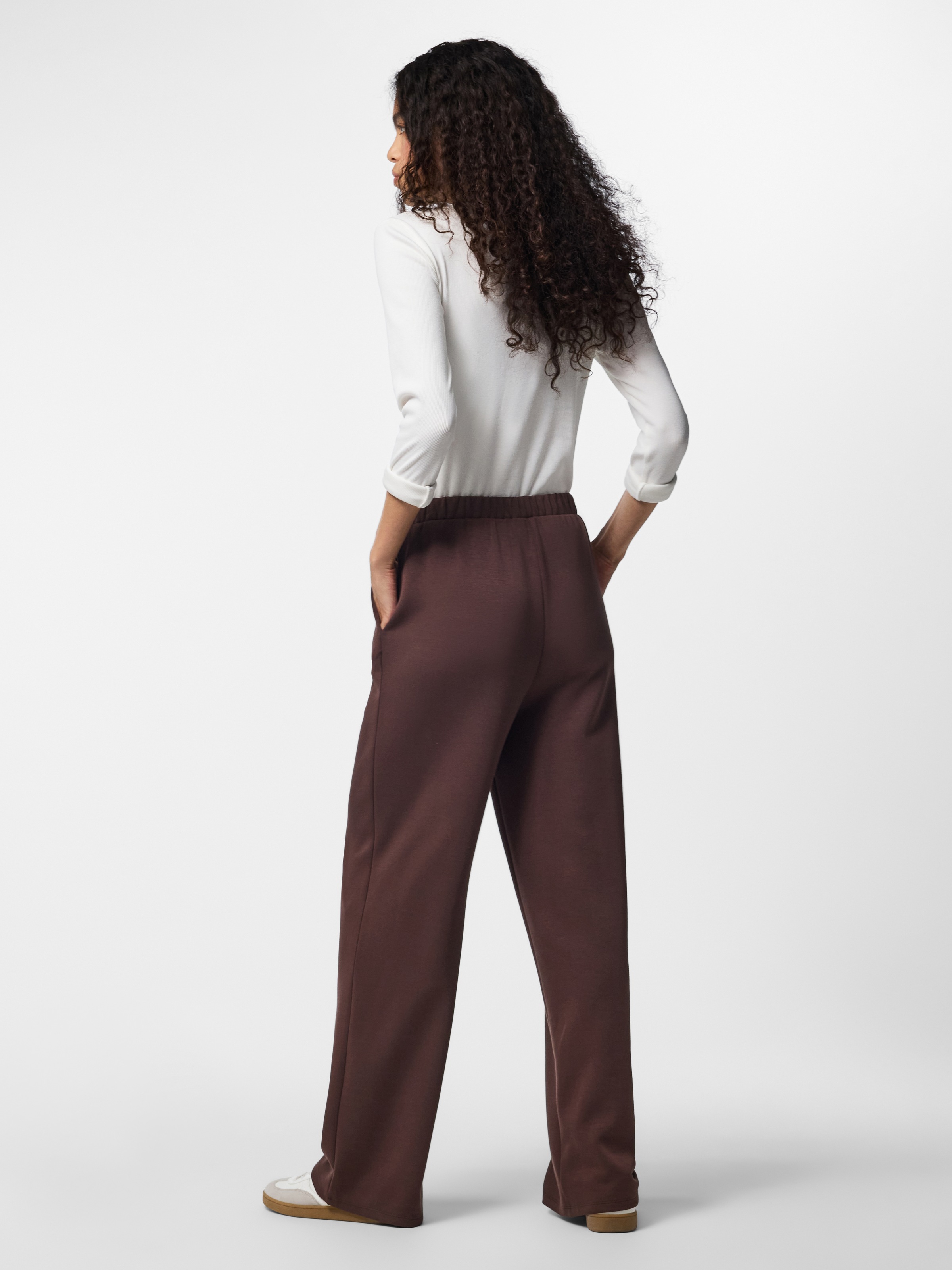 pieces Pantalon sweat »PCMICHELLE SCUBA HW PANTS SWT NOOS BC«  mélange de matériaux