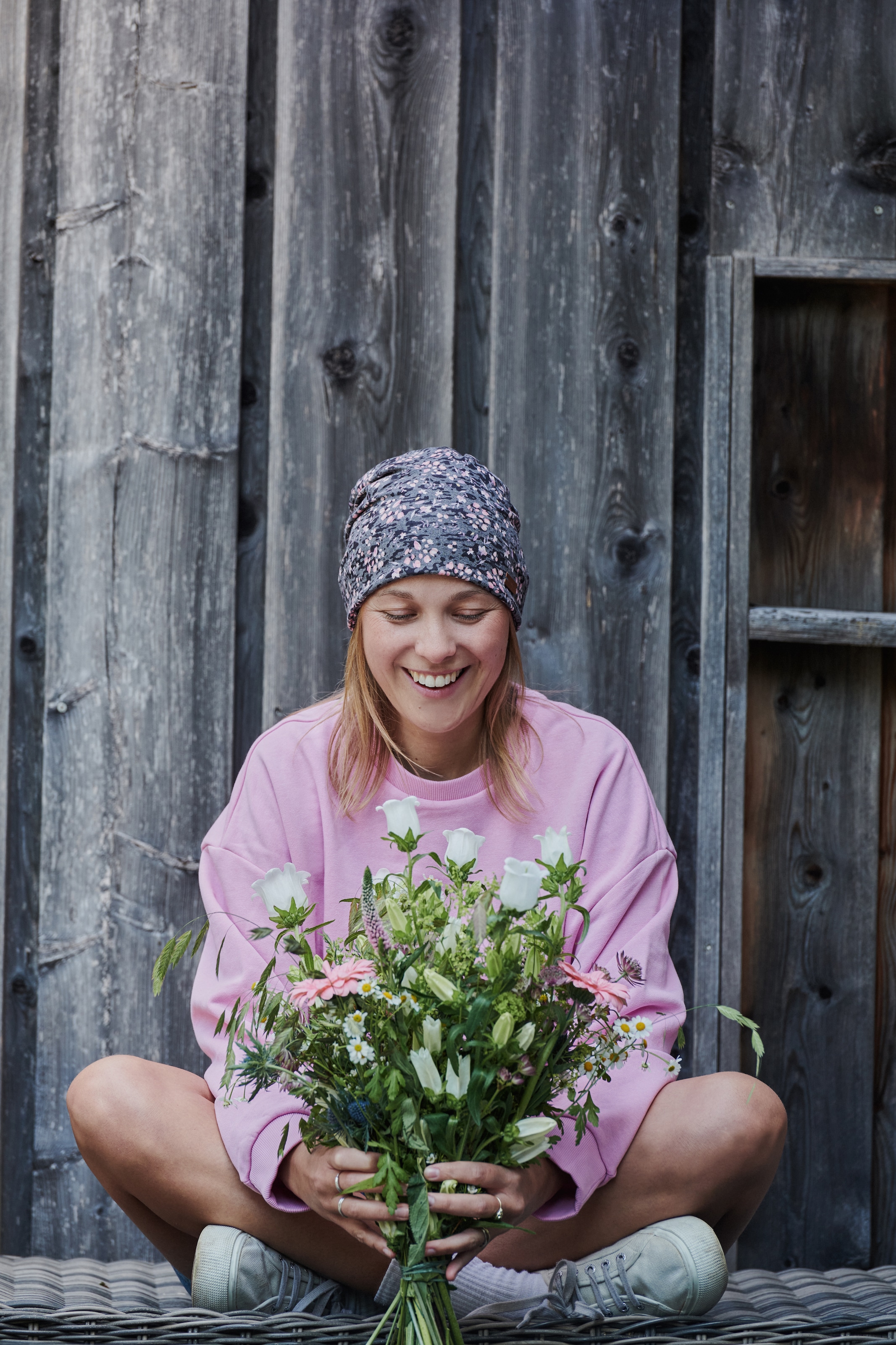 chillouts Bonnet »Linz Hat« Feminine Beanie mit verspieltem Blütenprint