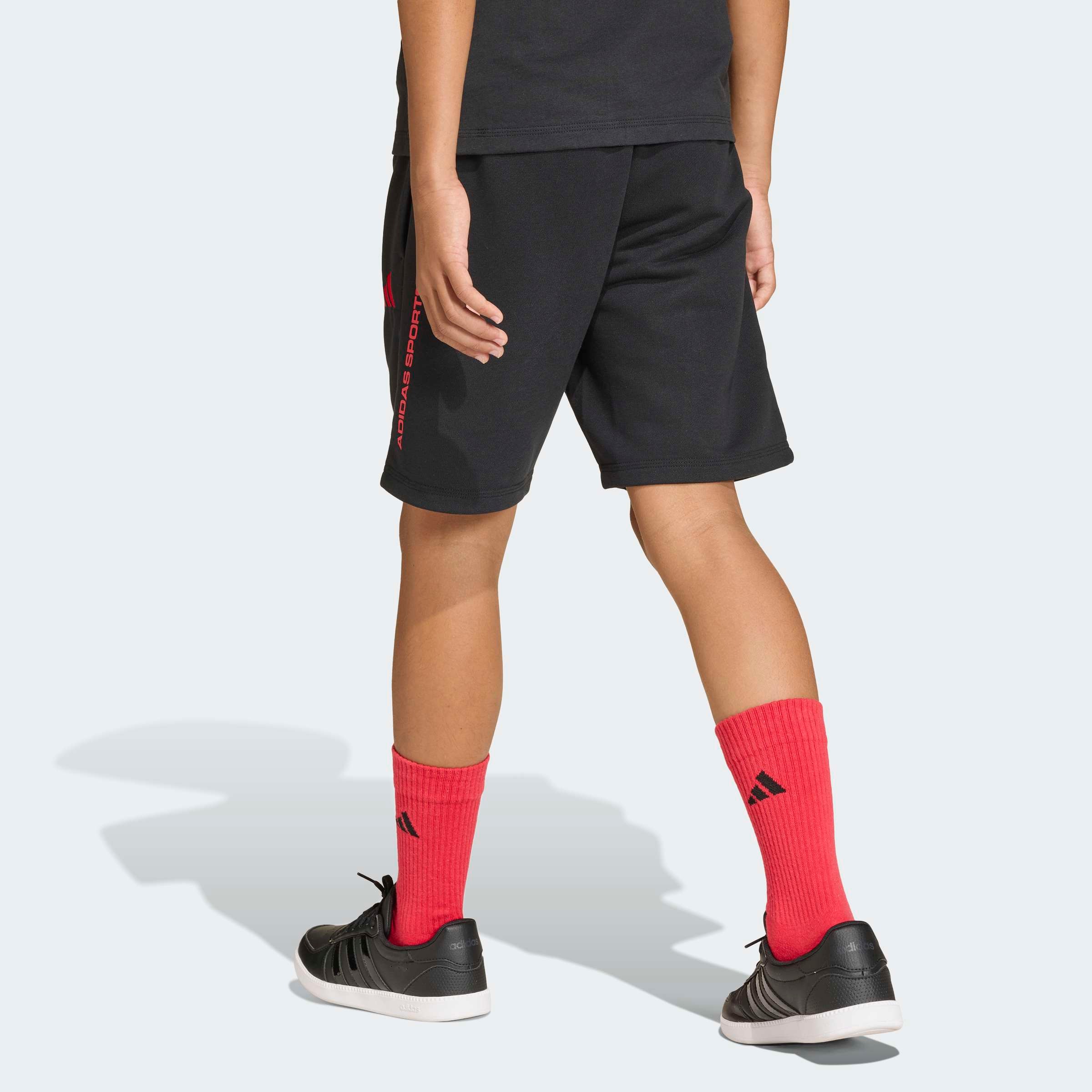 adidas Sportswear Short »ADIDAS JUNGEN FRENCH TERRY SLOGAN KINDER«  aus Baumwolle und Polyester, mit weitenregulierbarem Kordelzug