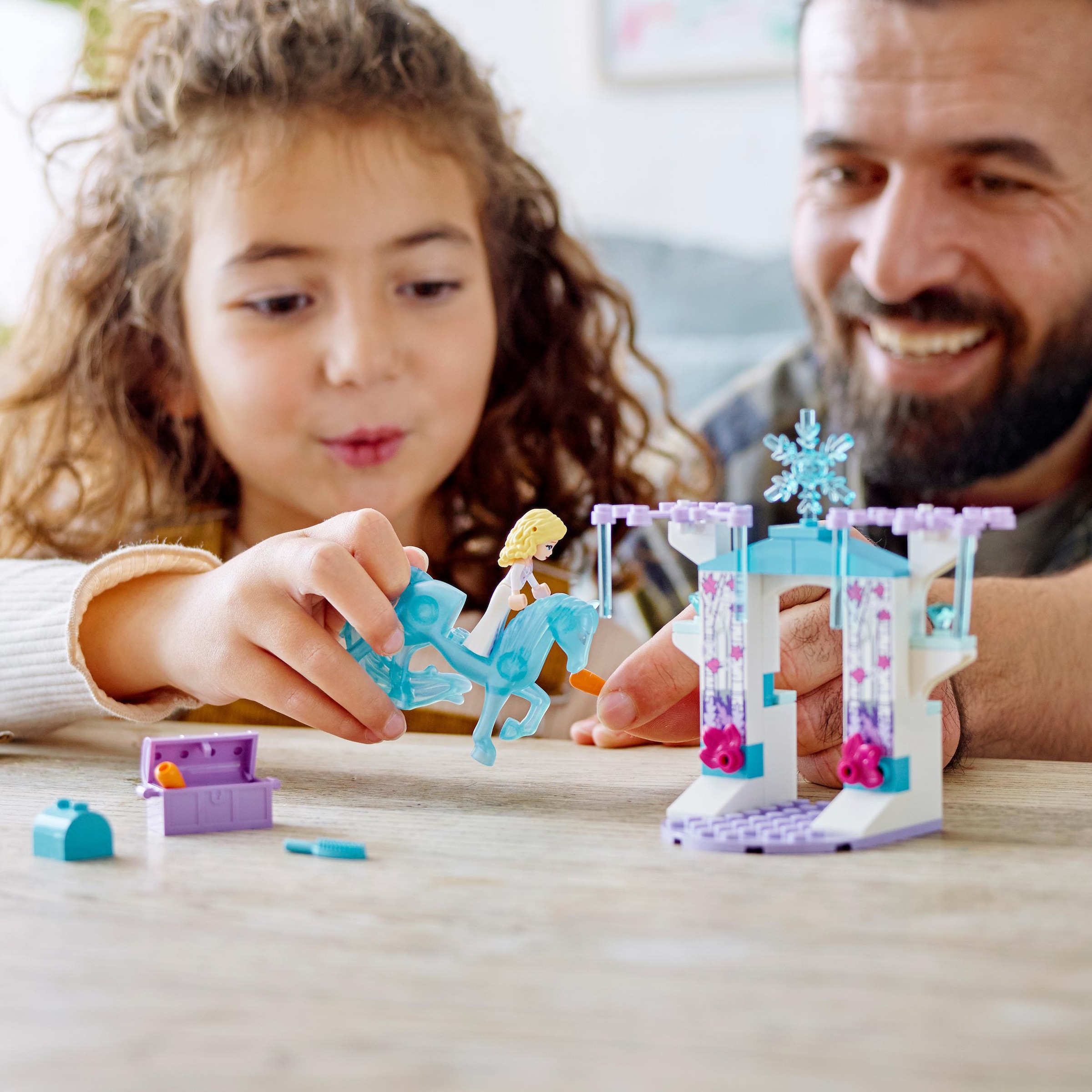 LEGO® Konstruktionsspielsteine »Elsa und Nokks Eisstall (43209), LEGO® Disney Princess«, (53 St.), Made in Europe