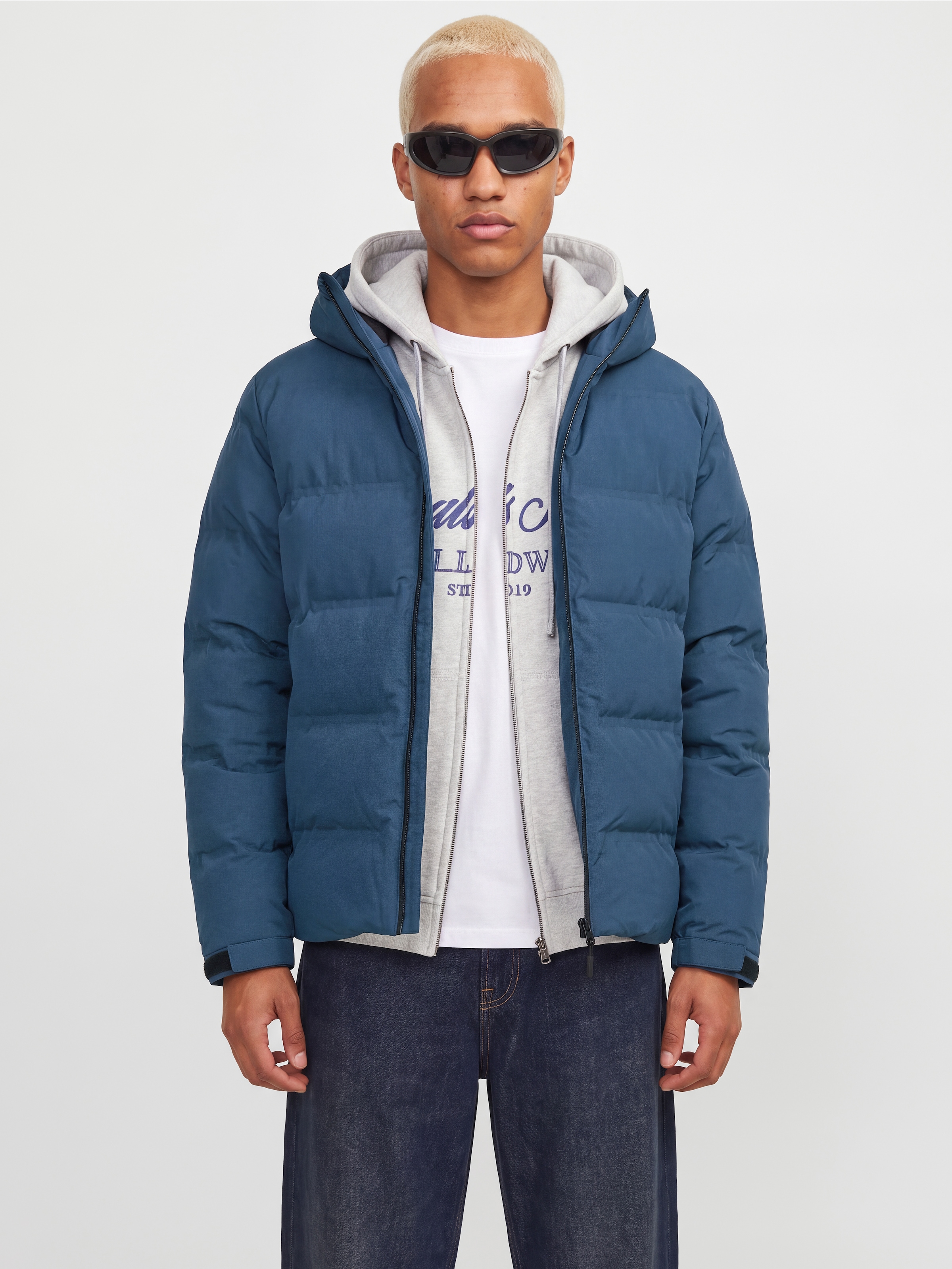 Image of Jack & Jones Steppjacke "JJSAGE PUFFER JACKET BF" mit Kapuze Kunstfaser, regular fit