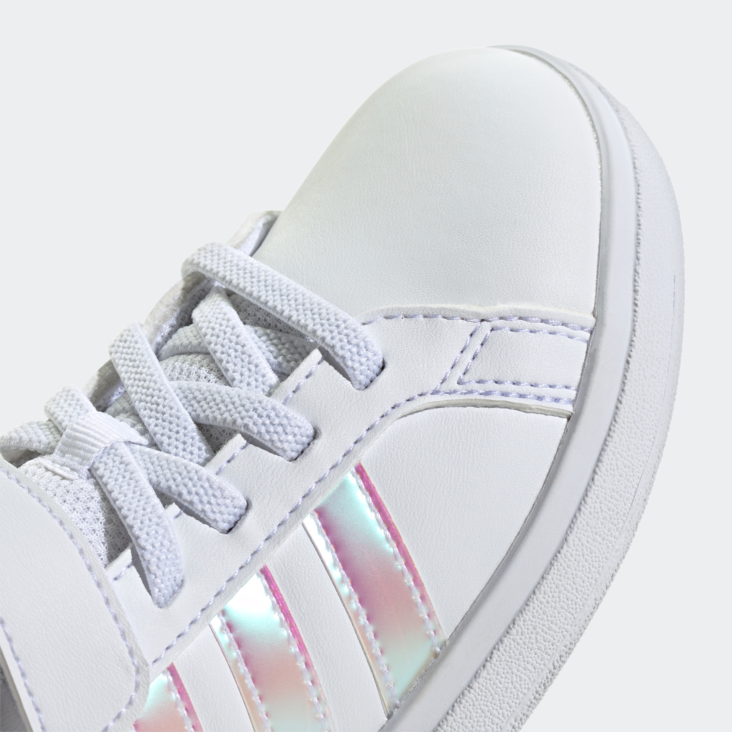 adidas Sportswear Klettschuh »GRAND COURT 2.0 KIDS«, Design auf den Spuren des adidas Superstar