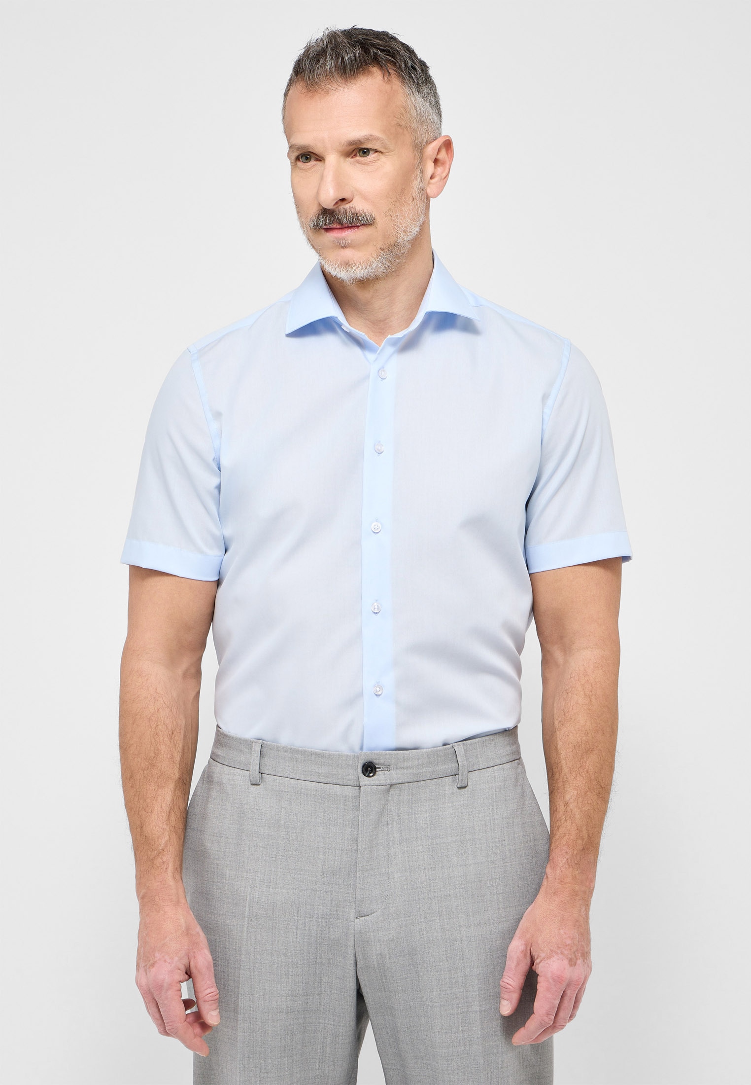Image of Eterna Kurzarmhemd "SLIM FIT" NON IRON (bügelfrei)