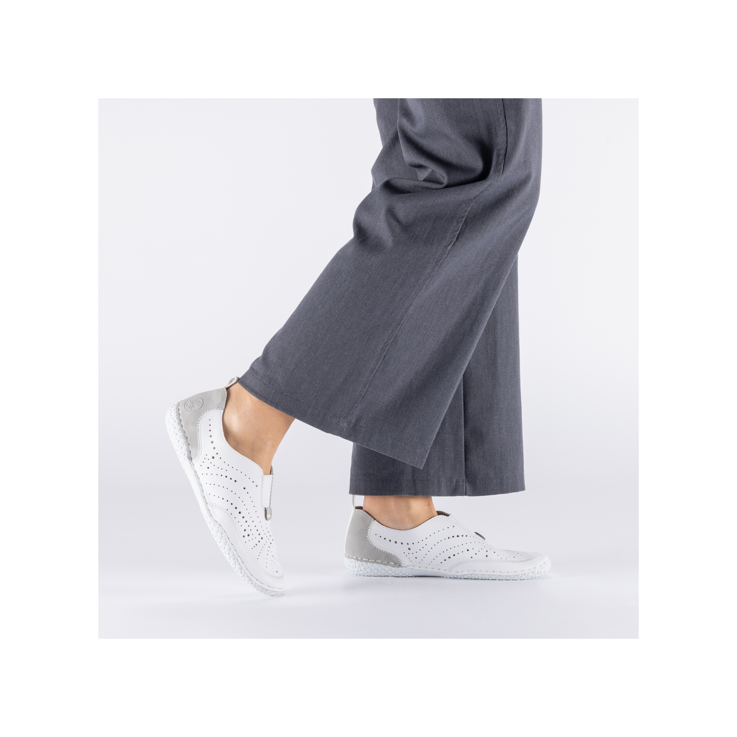 Rieker Slipper  Slip-on Sneaker, Schlupfschuh, Halbschuh mit Gummizug