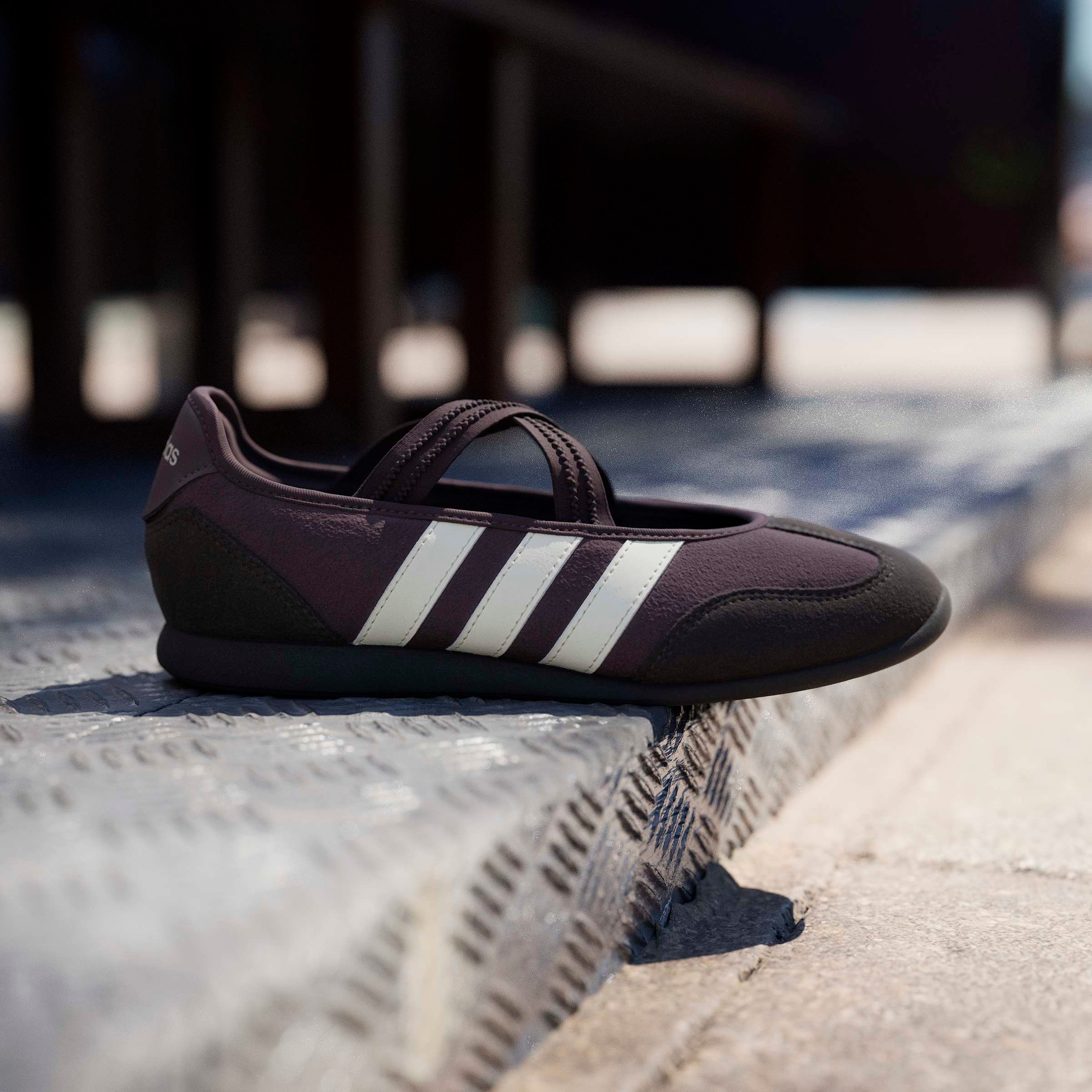 adidas Sportswear Sneaker Ballerinas »BARREDA MARY JANE«  Design auf den Spuren des adidas Samba Mary Jane