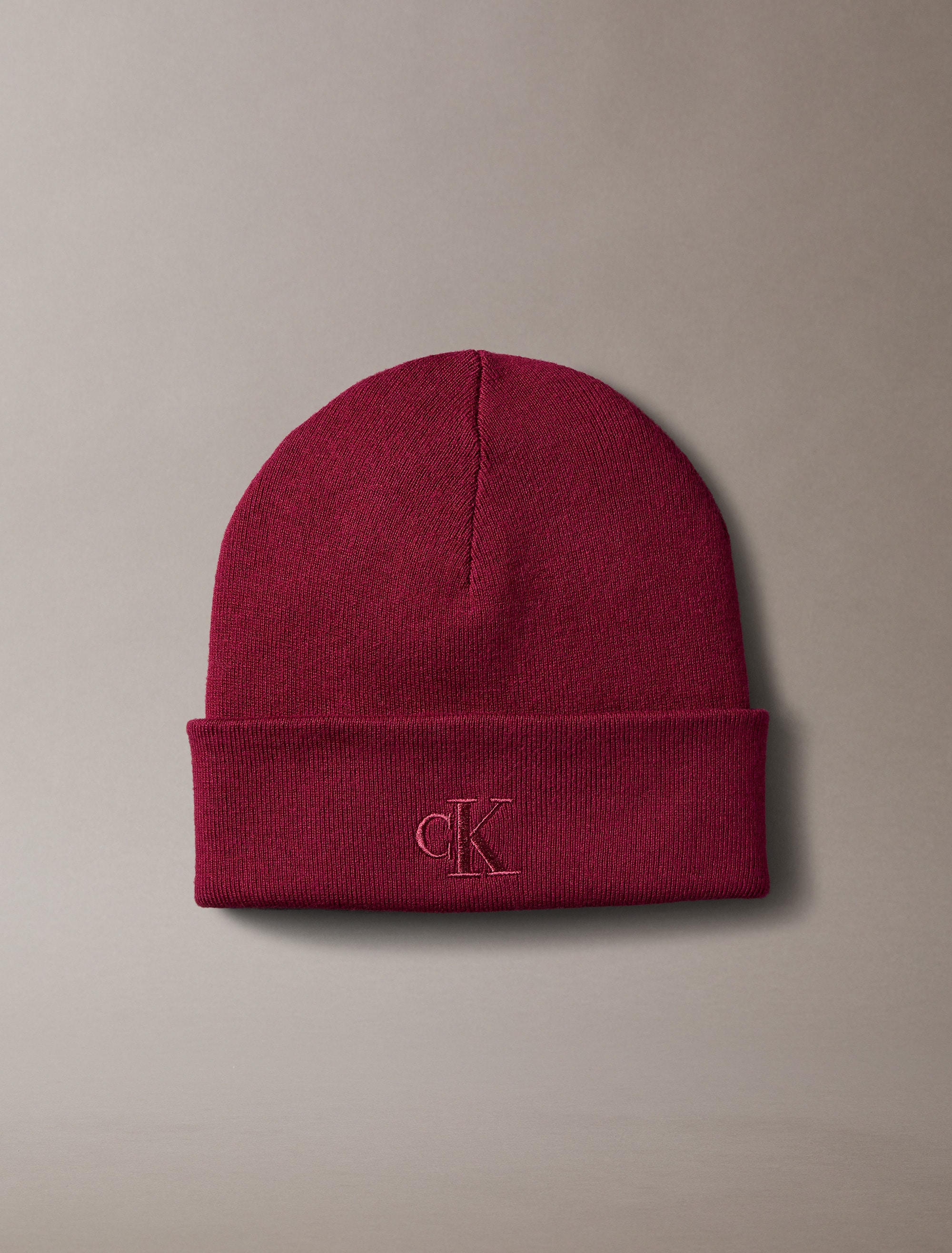 Calvin Klein Strickmütze »CK FINE RIB BEANIE«, mit Markenlogo