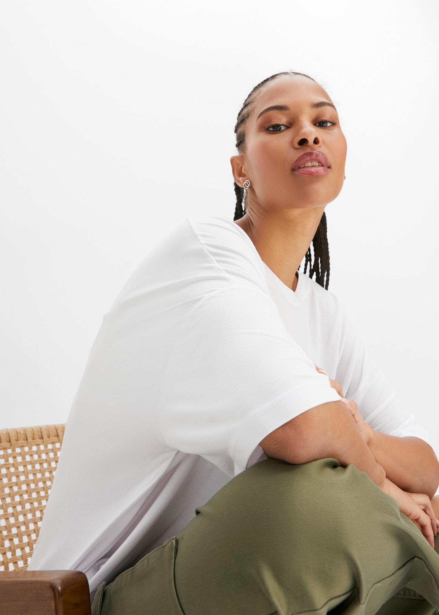 bonprix T-shirt oversize oversize Passform, Halbarm-Design, aus Viskose und Elasthan