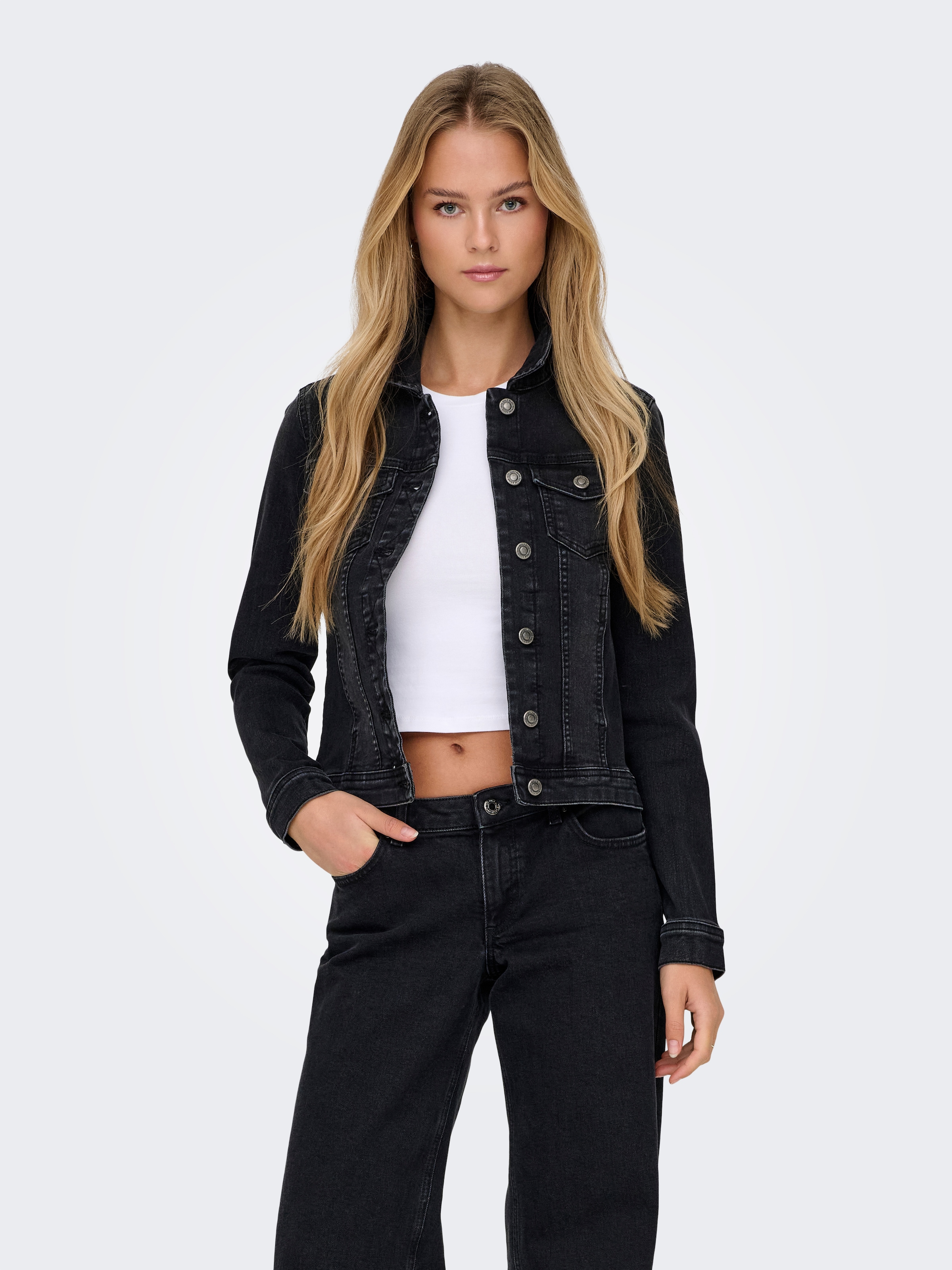 Image of ONLY Jeansjacke "ONLWONDER – Jeansjacke mit Teilungsnähten und Stretch" sehr figurbetont, casual, Denim, Baumwollmischung, Brusttaschen