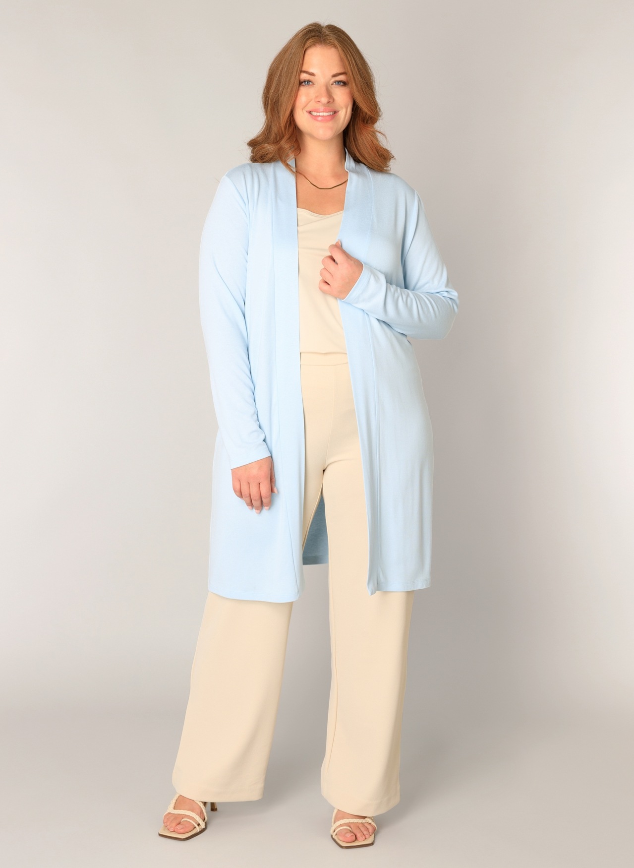 Image of Base Level Curvy Longstrickjacke "Ayla long" Figurumspielende, weiche Strickqualität