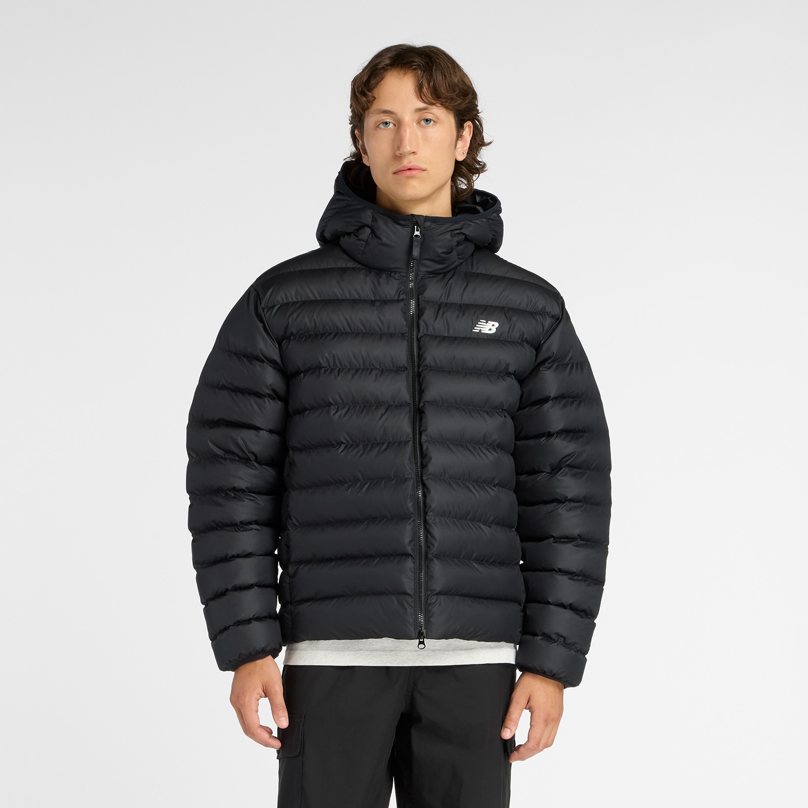 Image of New Balance Steppjacke "Hooded Puffer Jacket BLACK" mit Kapuze Warm gefütterte Übergangsjacke und Winterjacke