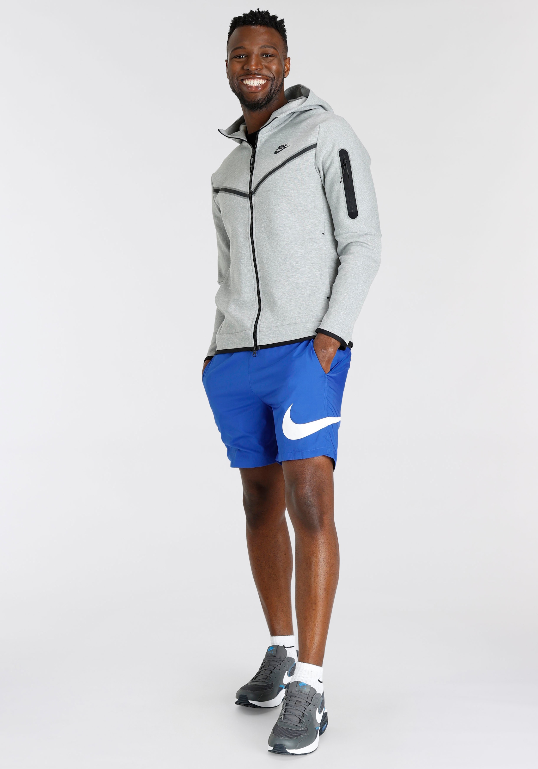 Nike Sportswear Shorts »M NSW REPEAT SW WVN SHORT«