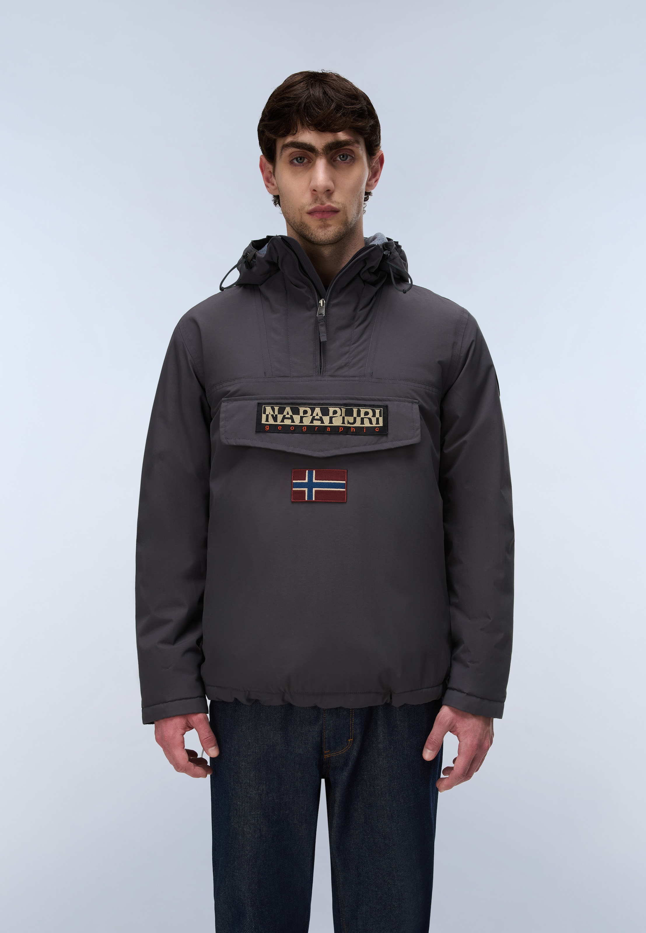Image of Napapijri Anorak "RAINFOREST WINTER 3 DARK GREY SOLID" mit unifarbenem Design, sportliche Silhouette