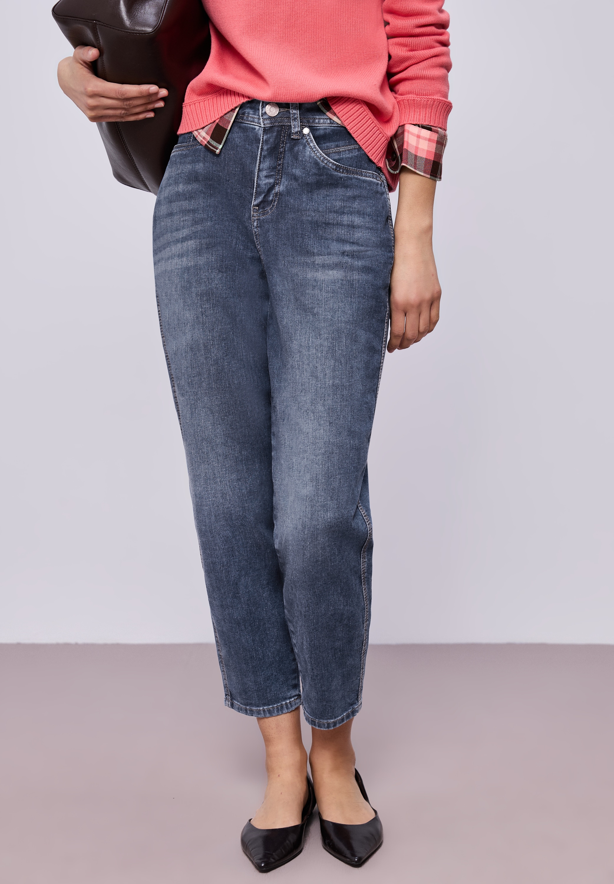 Image of STREET ONE Tapered-fit-Jeans "Style Karlie" Barrel Leg, mit Stretch