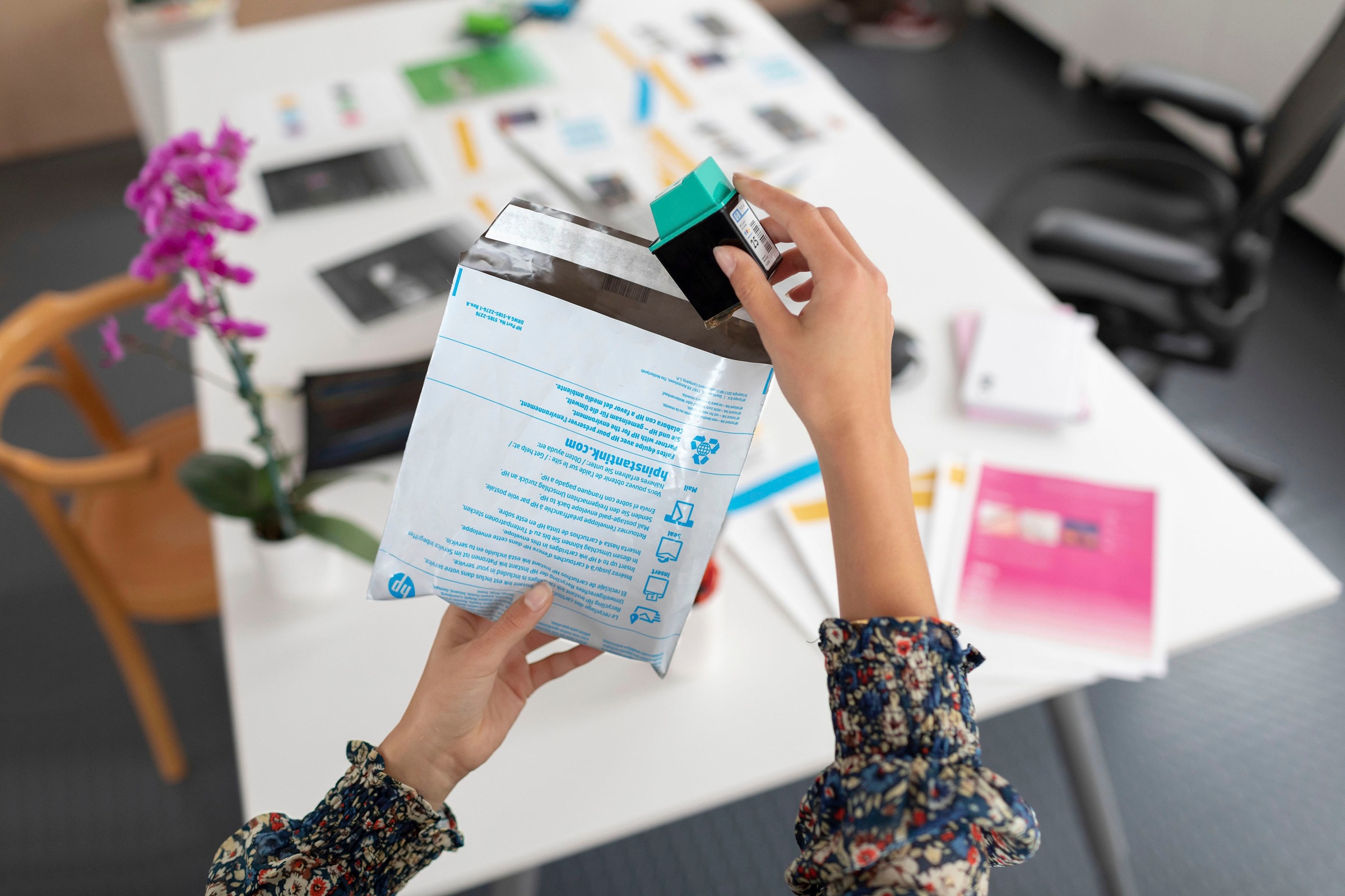 HP Nachfülltinte »305 2er-Pack 6ZD17AE, Cyan/Magenta/Gelb/Schwarz«, für HP, (Packung, 2 St.), Instant Ink, Druckerpatrone original, Kombi