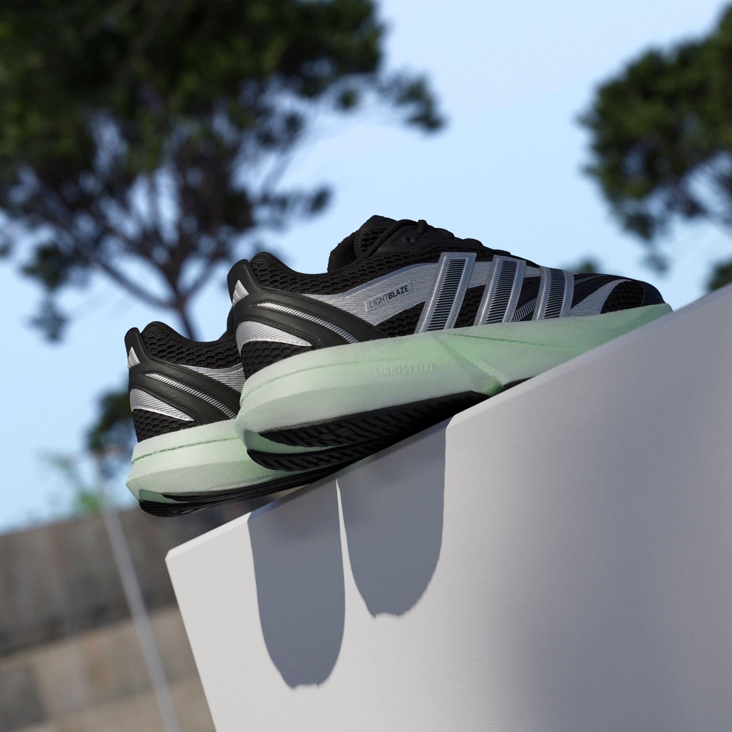 adidas Sportswear Sneaker »LIGHTBLAZE GLOW E«
