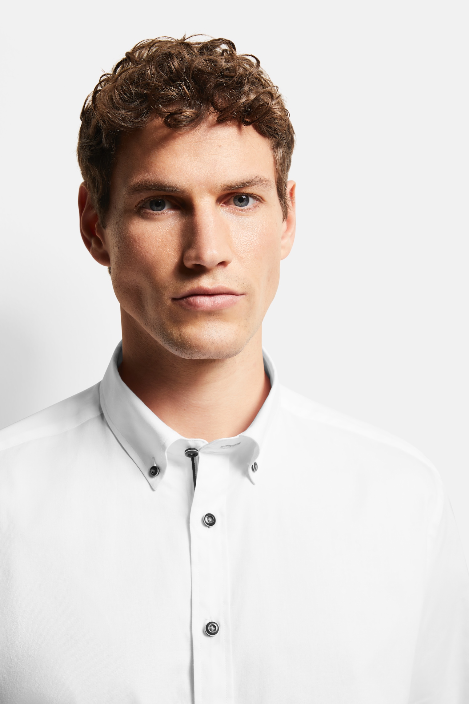 bugatti Langarmhemd »Modern Fit«, mit Button-Down-Kragen