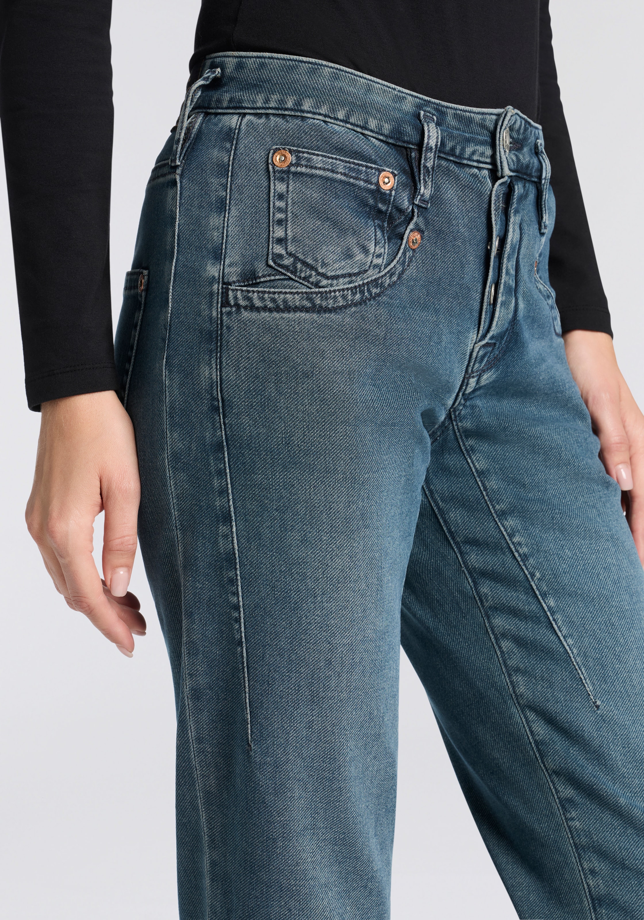 Herrlicher 5-Pocket-Jeans »Shyra Tap Denim Comfort« in Cropped Länge, Umschlagsaum