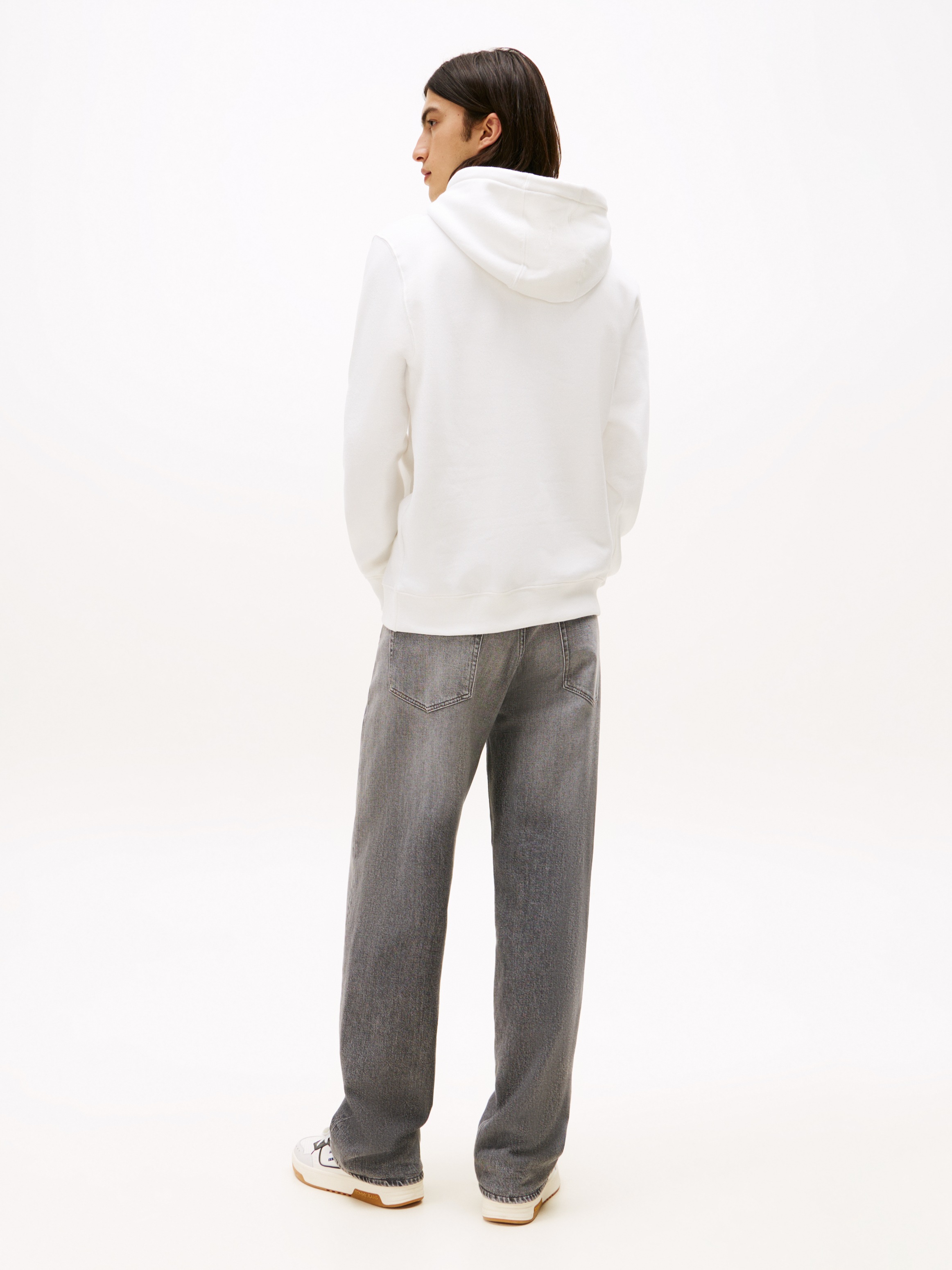 Tommy Jeans Sweatshirt »TJM REG S FLAG HOODIE«, mit bestickten Markenlogo auf Brusthöhe