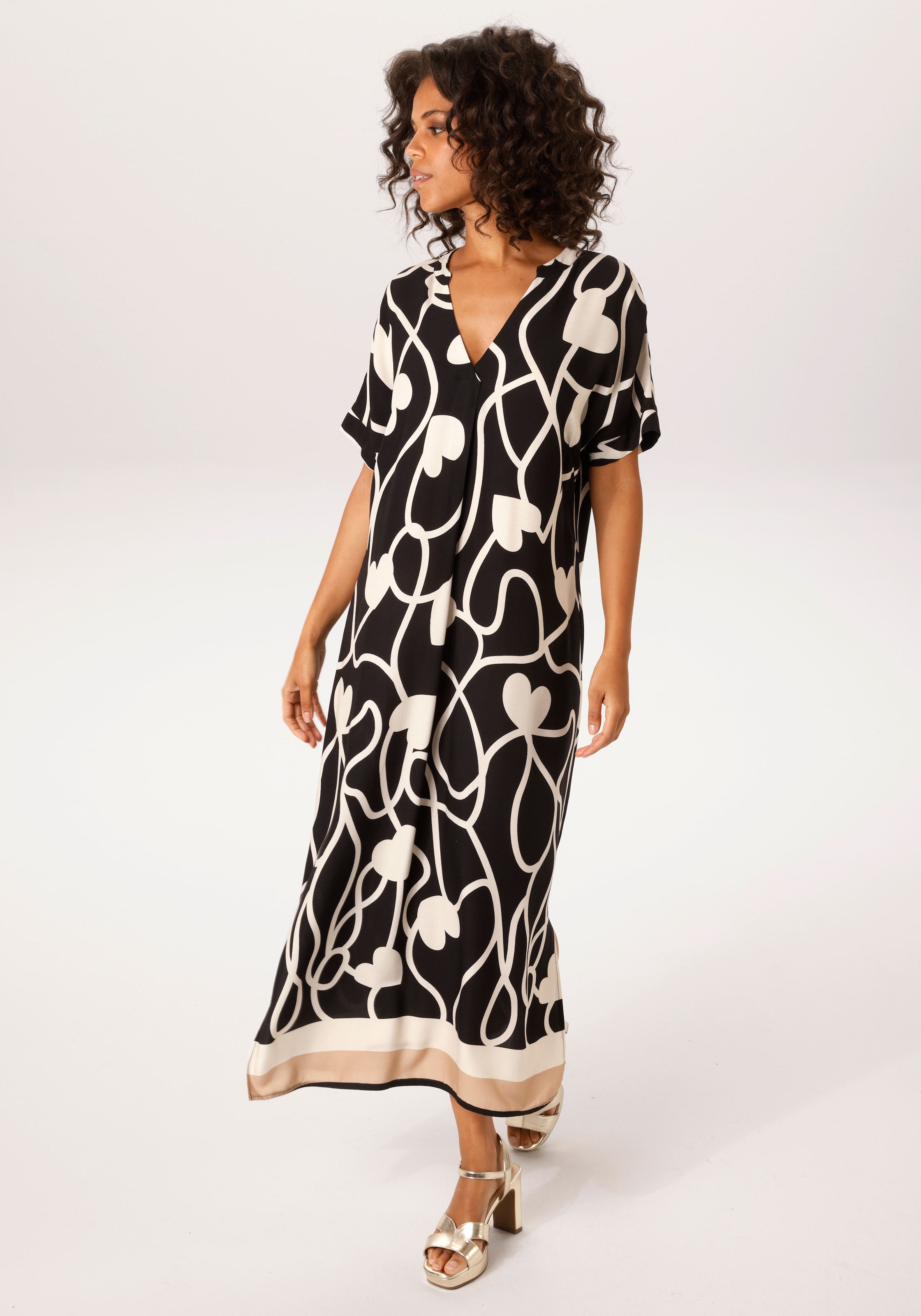 Image of Aniston CASUAL Sommerkleid mit Herzen im grafischen Druck und Bordüre am Saum