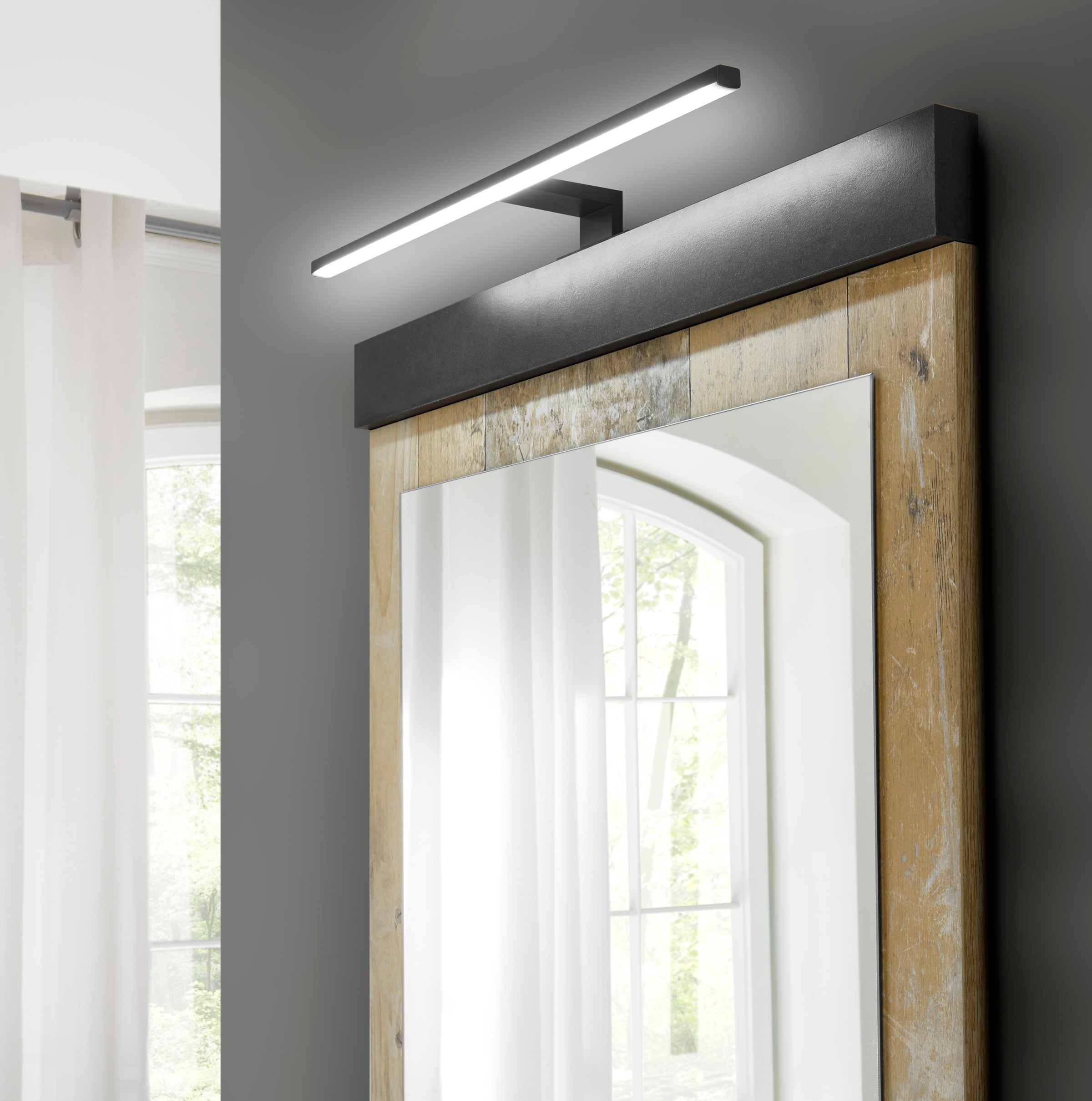 Home affaire Badspiegel »SHERWOOD, Spiegel im modernen Design«, (1 St.), in 2 Farben verfügbar, inkl. LED-Beleuchtung, mit Ablageboden