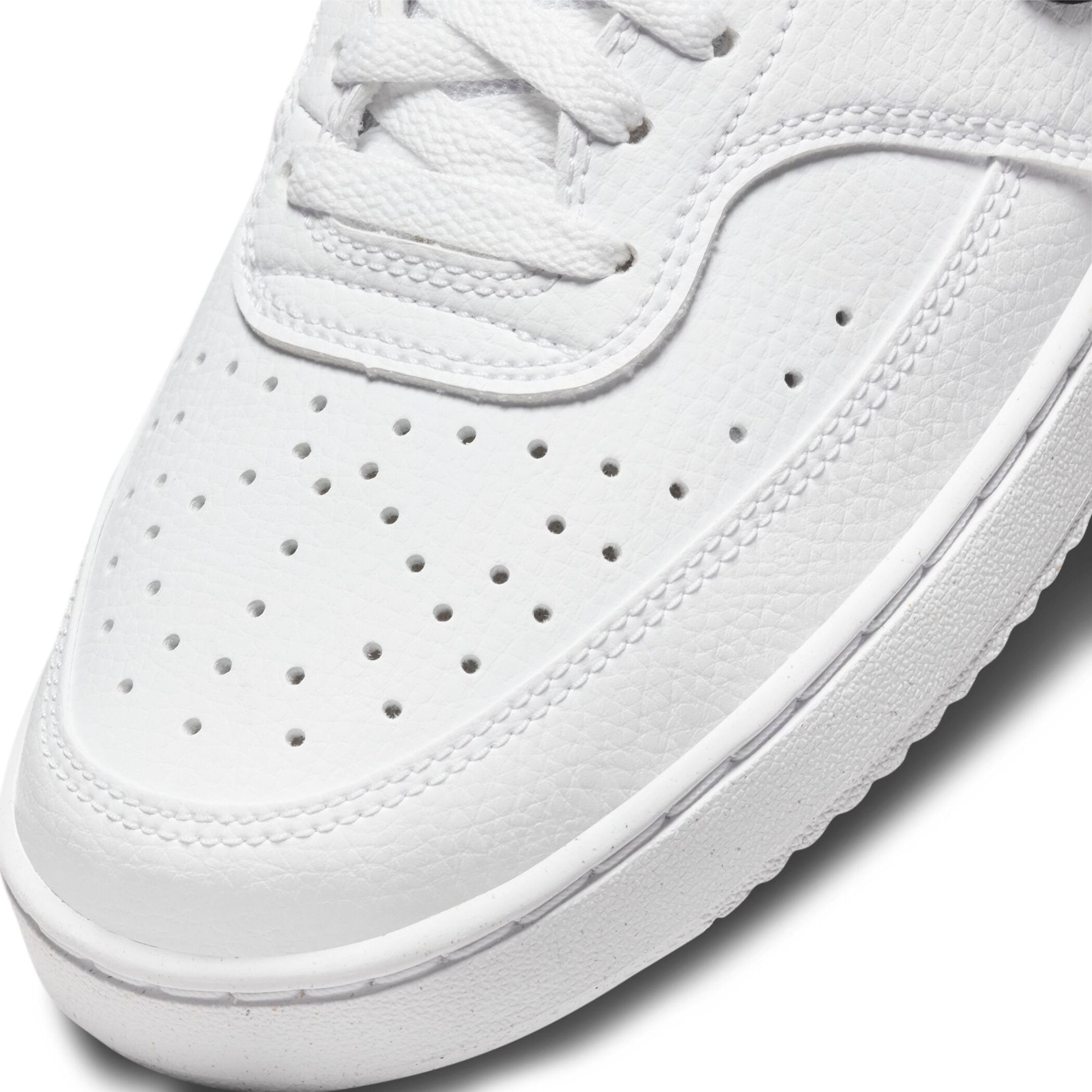 Nike Sportswear Sneaker »COURT VISION LOW NEXT NATURE«, Design auf den Spuren des Air Force 1