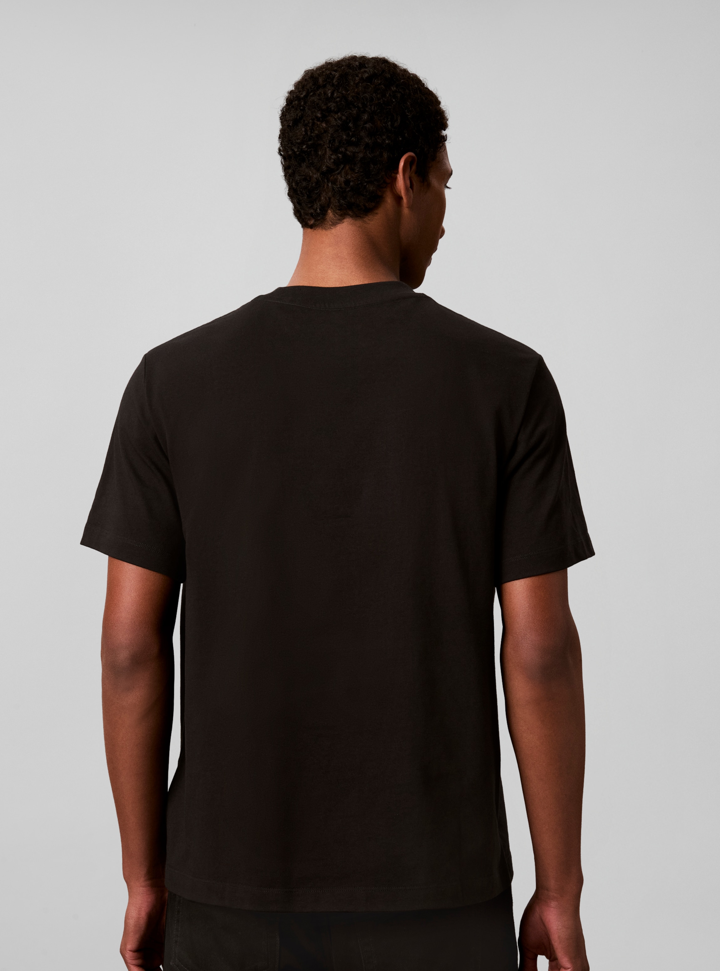 Calvin Klein Jeans T-Shirt »CALVIN GRAPHIC« Regular fit mit Rundhalsausschnitt