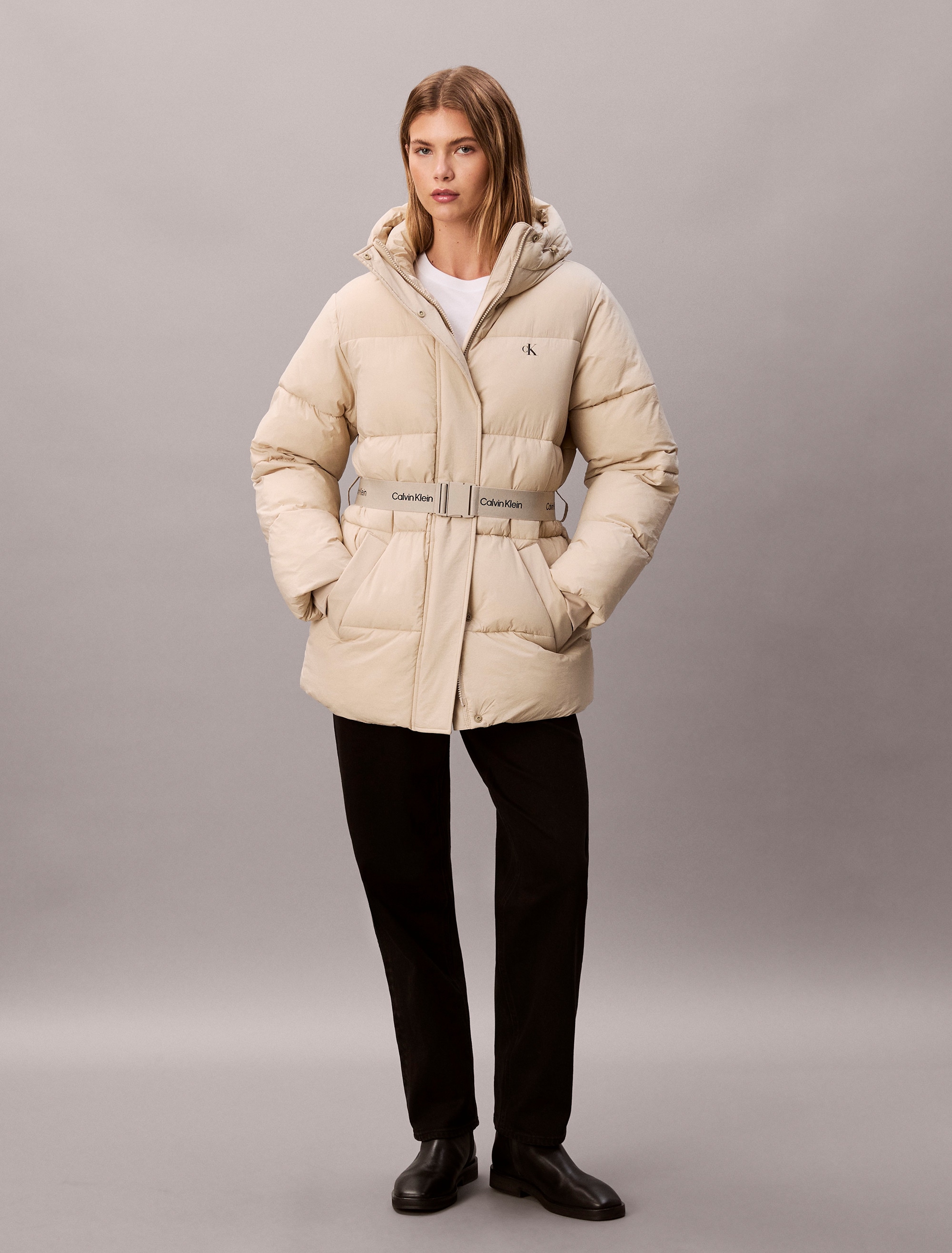 Calvin Klein Jeans Veste matelassée »BELTED MIDWEIGHT PUFFER« mit Kapuze Mit Rundhalsausschnitt, regular fit