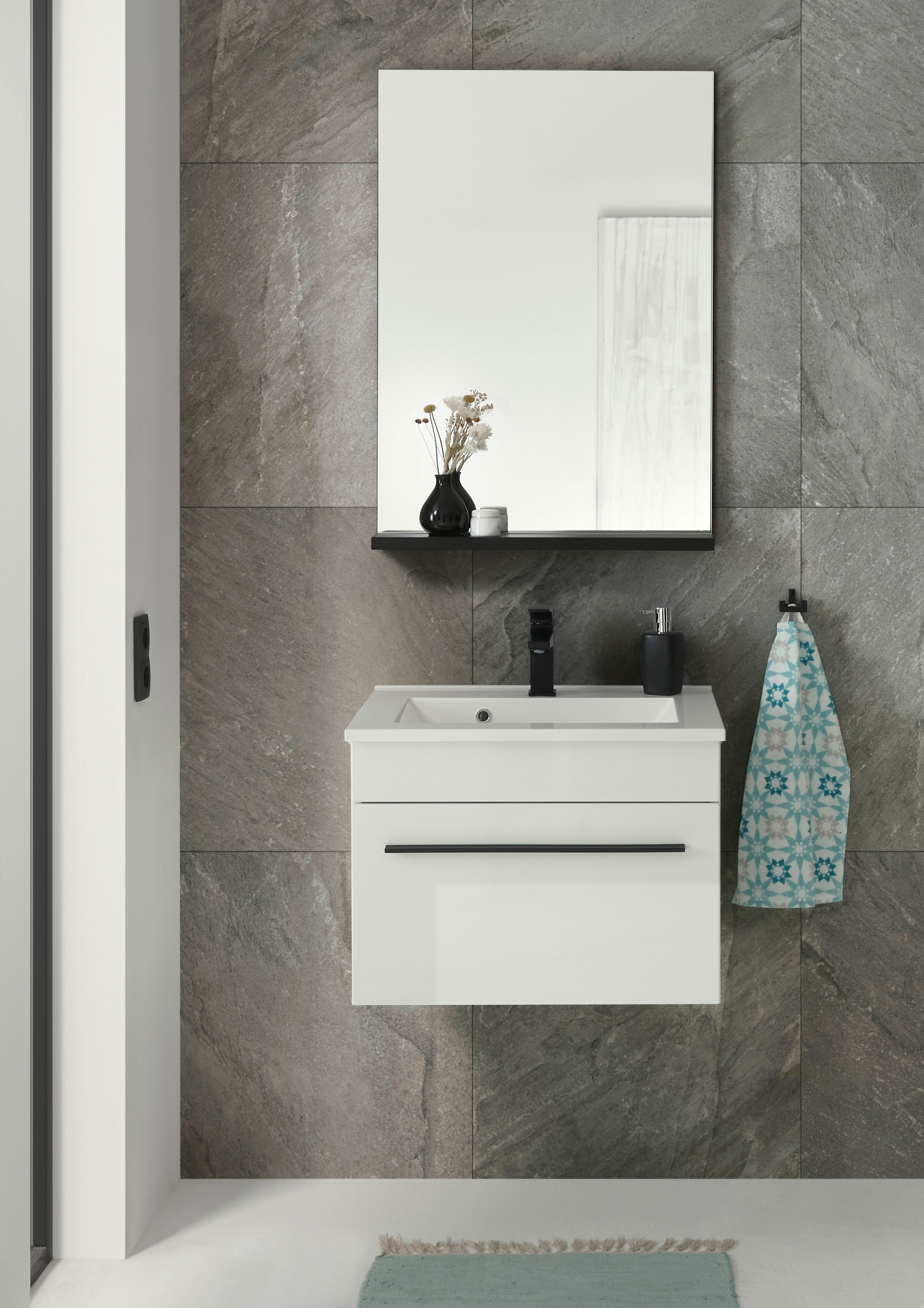 INOSIGN Badmöbel-Set »Cantara, Bad im modernen Design, 2-teiliges Badezimmer«, (Set, 2 St.), Waschtisch und Spiegel, in Weiss Hochglanz, viel Stauraum