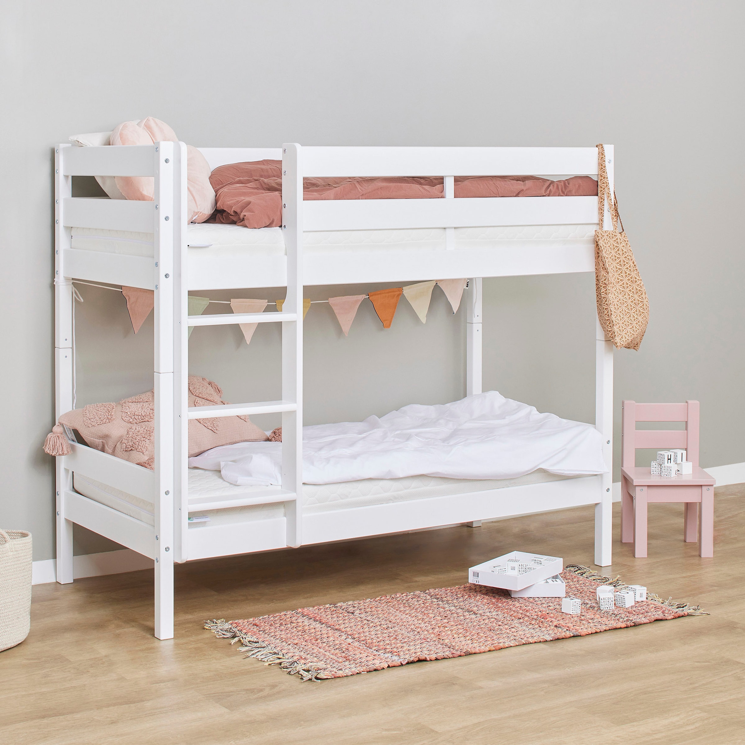 Hoppekids Etagenbett »ECO Comfort Kinderbett 90x200 oder 70x160 aus Massivholz in 4 Farben«, TÜV, FSC und Nordisches Umweltzeichen – wahlweise mit Matratzen