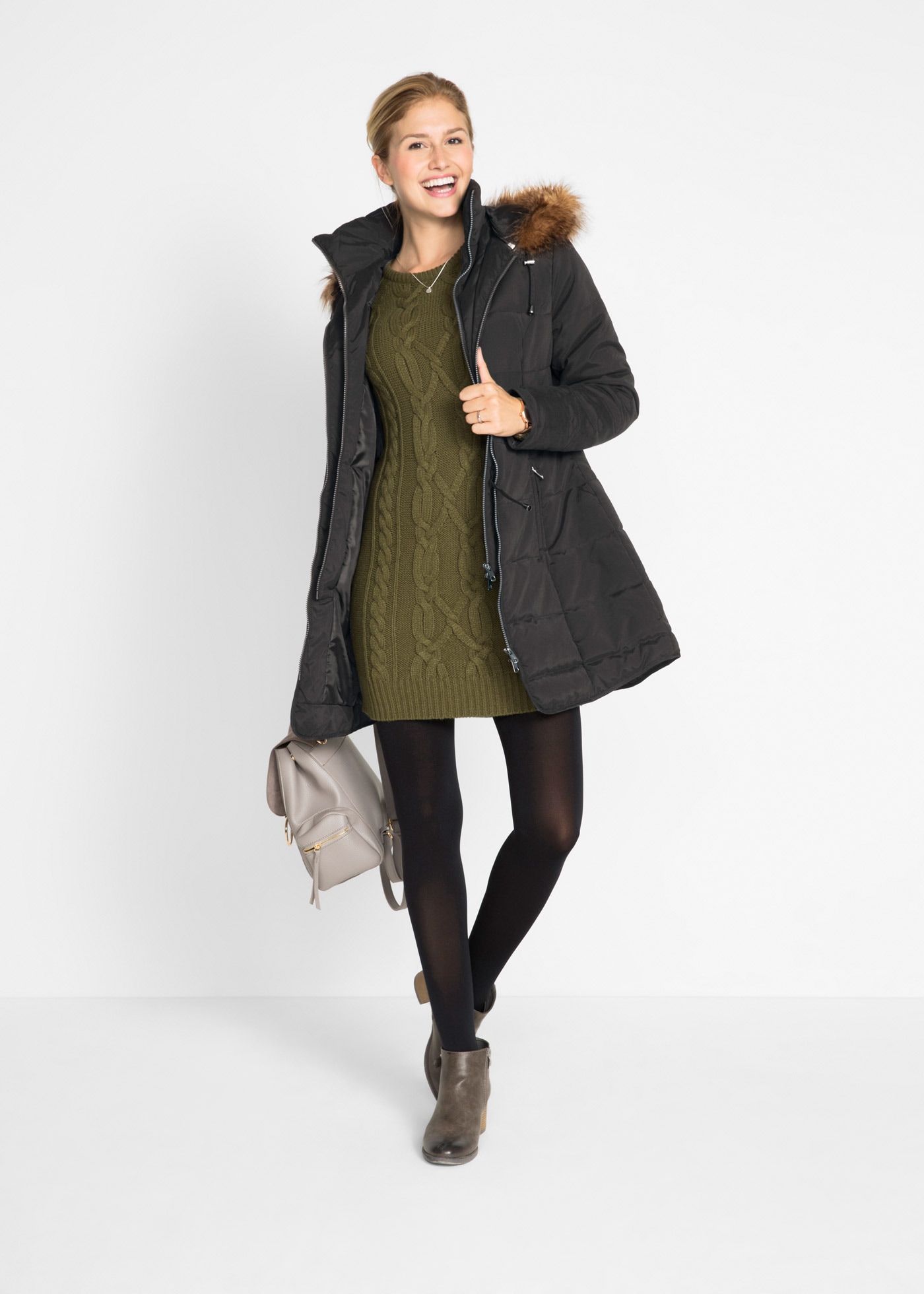 bonprix Veste matelassée »Steppjacke mit Kapuze, gefüttert« avec capuche Coupe régulière, avec capuche amovible à fausse fourrure