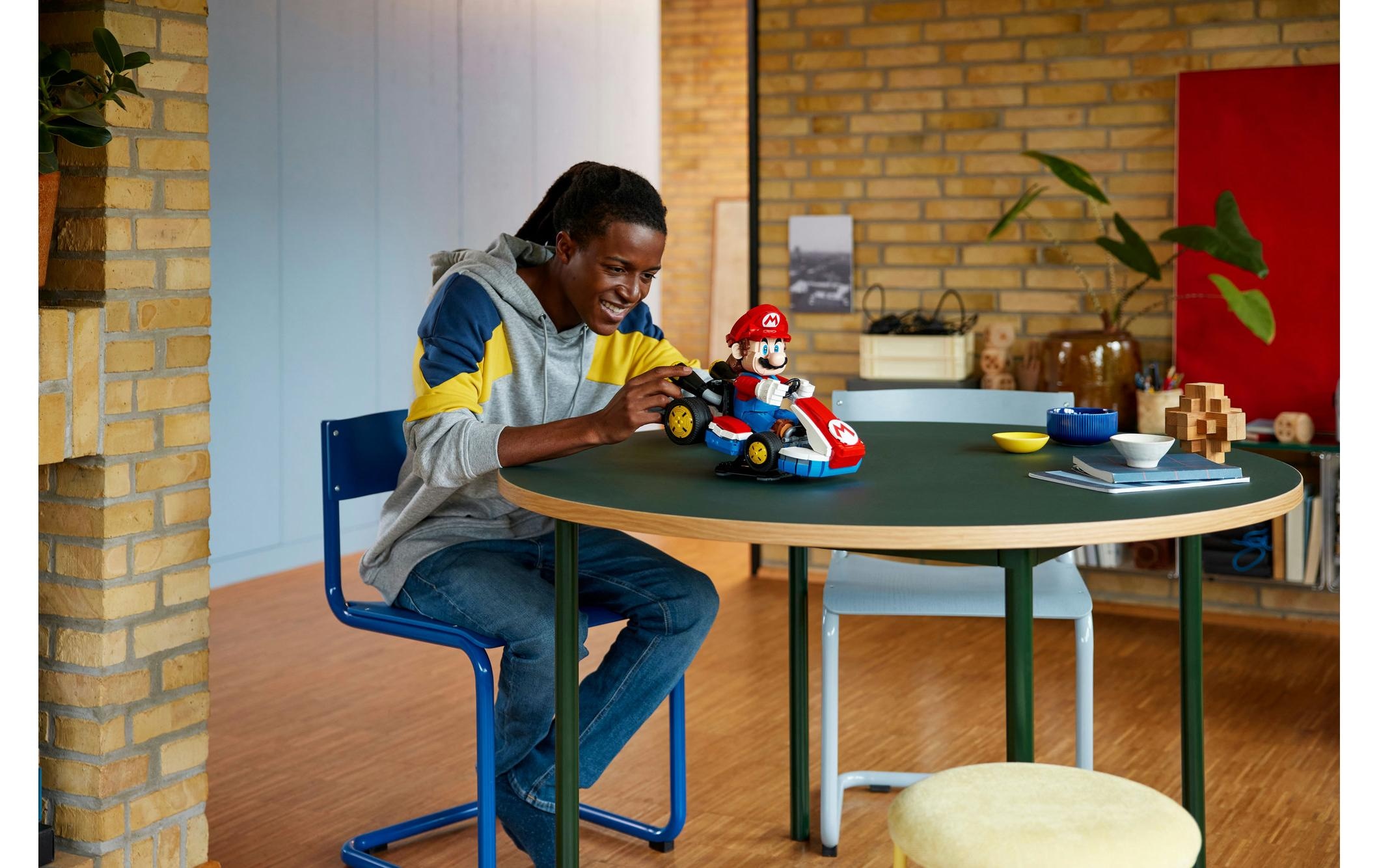 LEGO® Spielbausteine »Super Mario Mario und Standard-Kart«